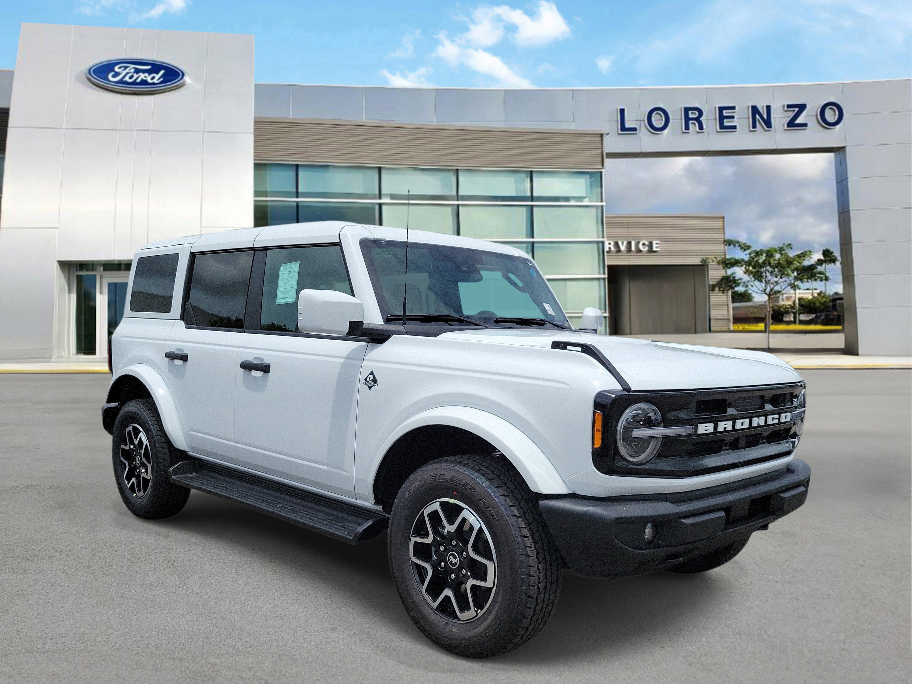 2026 Ford Bronco Outer Banks