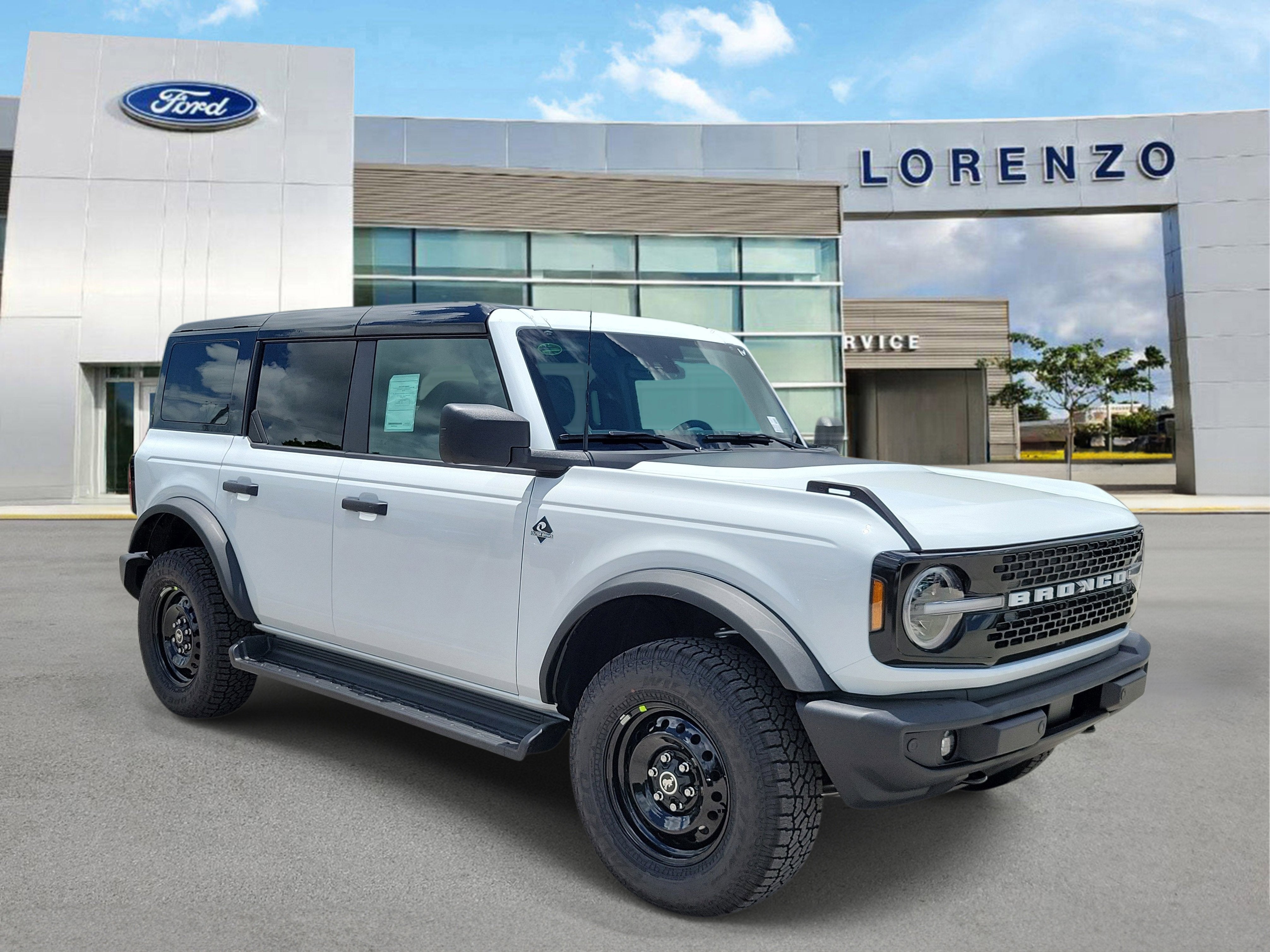 2026 Ford Bronco Outer Banks