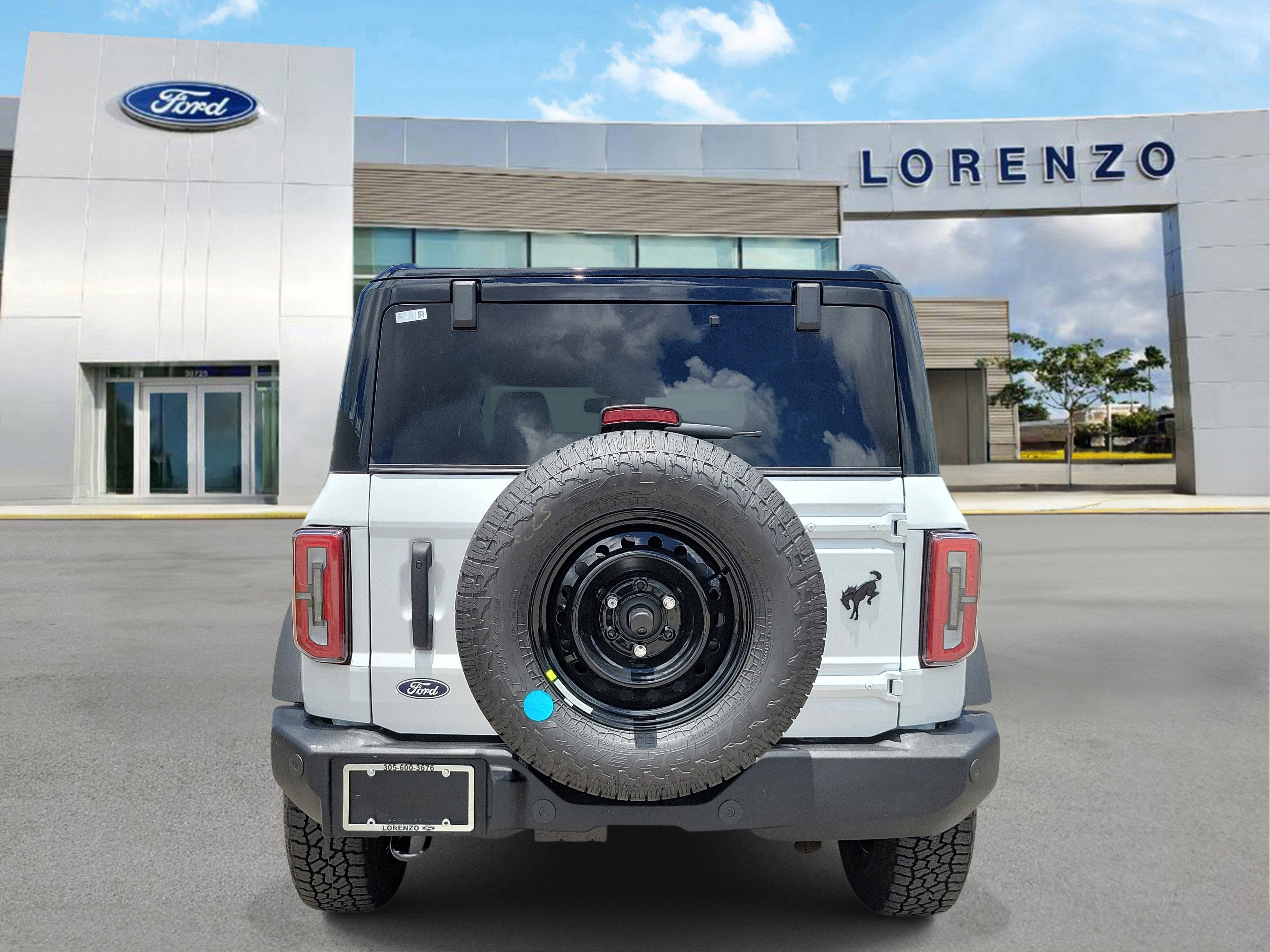 2026 Ford Bronco Outer Banks