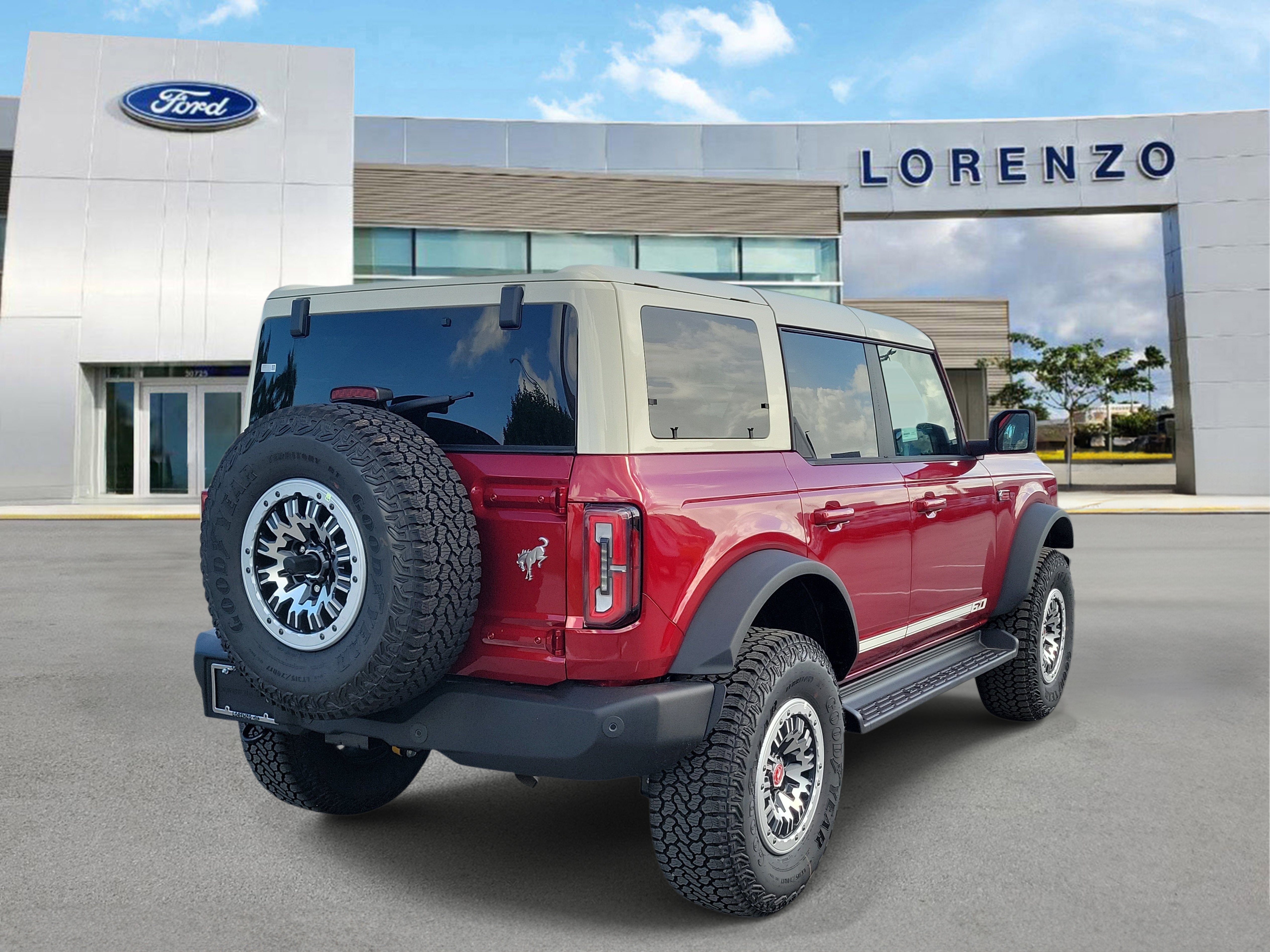 2026 Ford Bronco Outer Banks