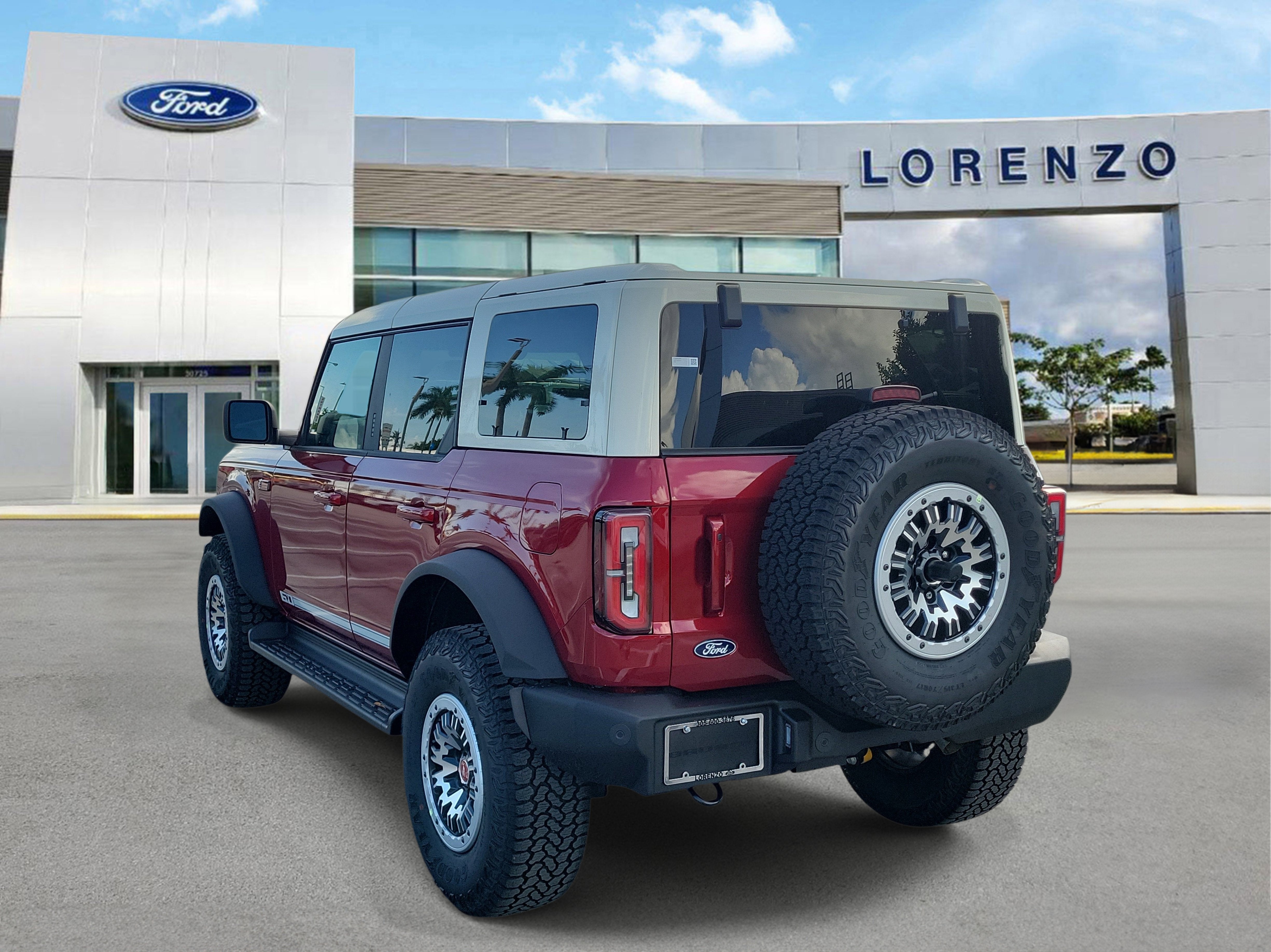 2026 Ford Bronco Outer Banks