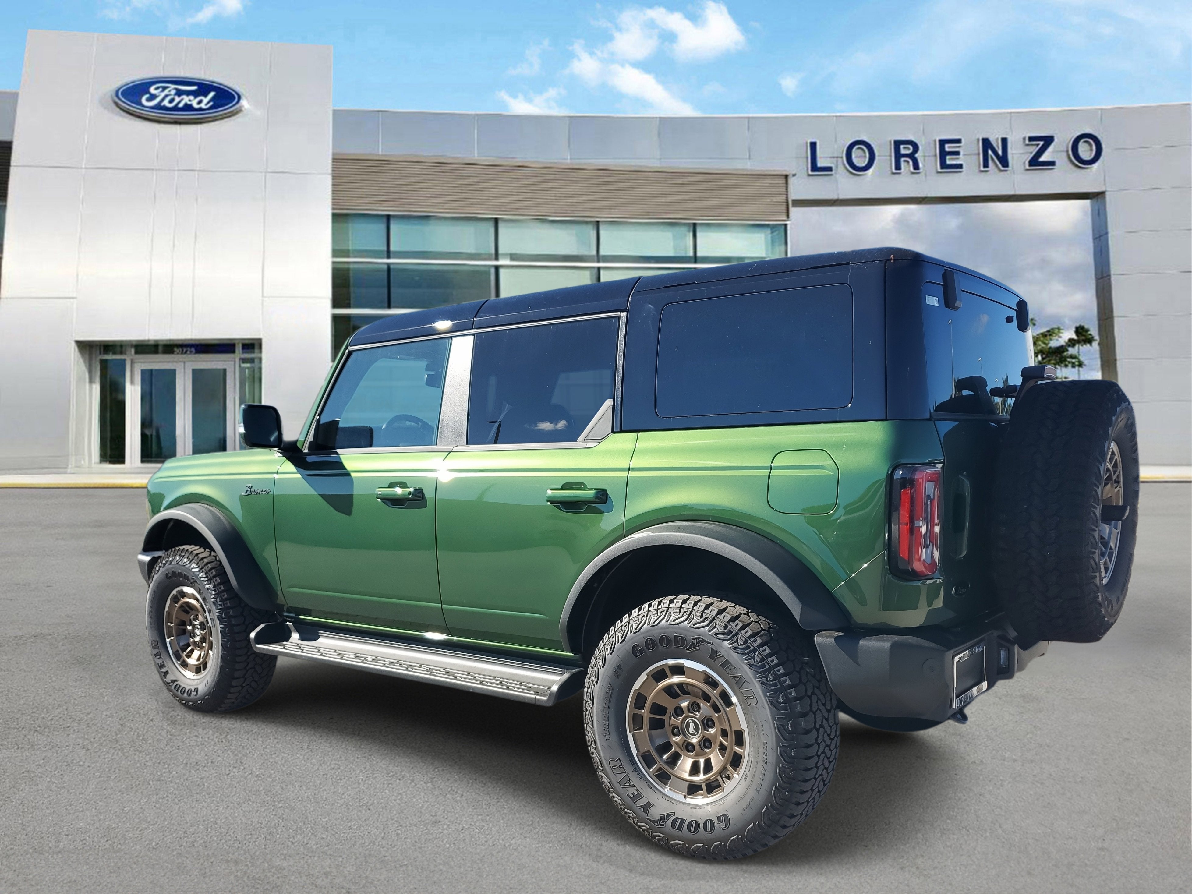 2025 Ford Bronco Outer Banks