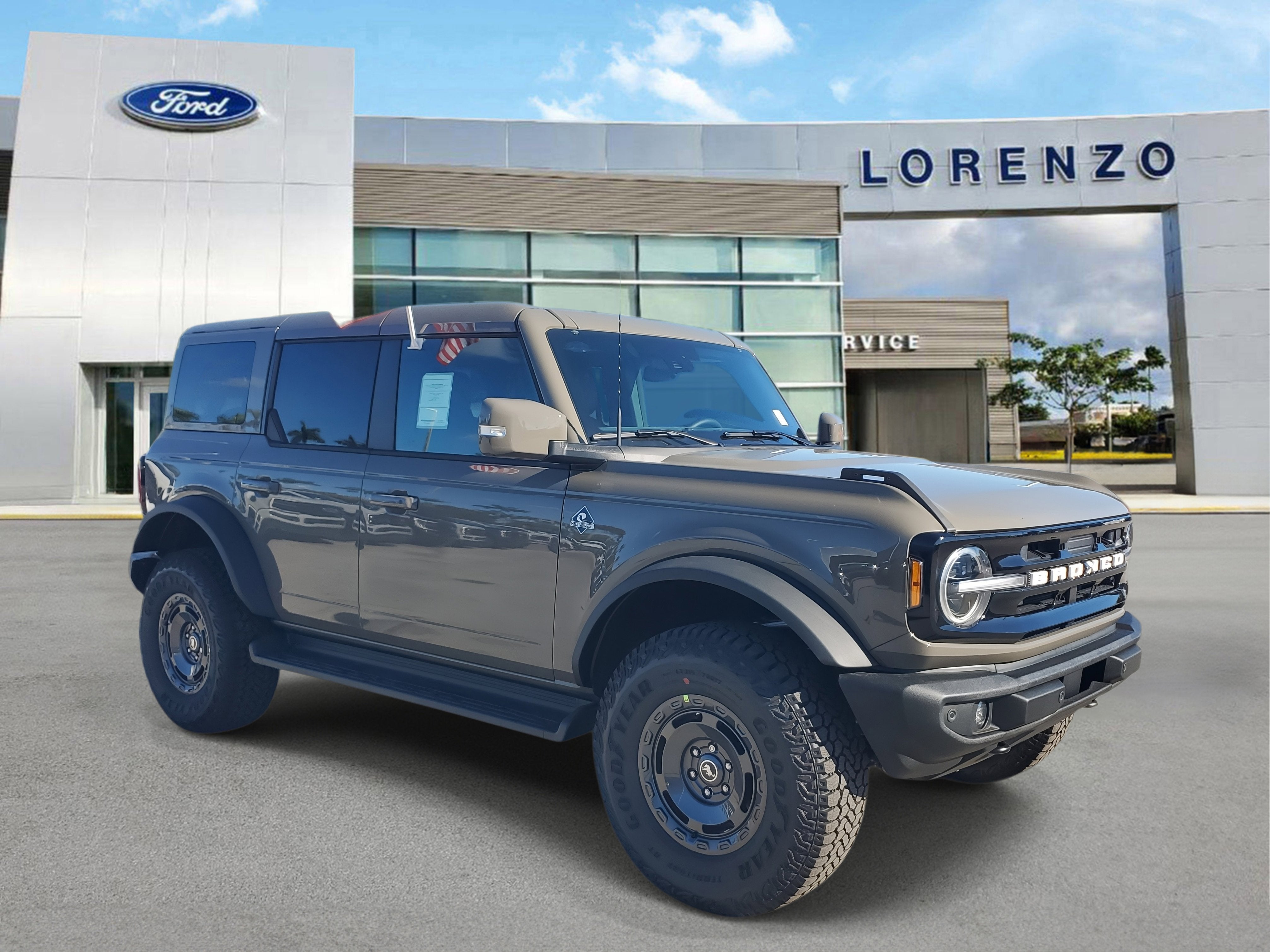 2025 Ford Bronco Outer Banks