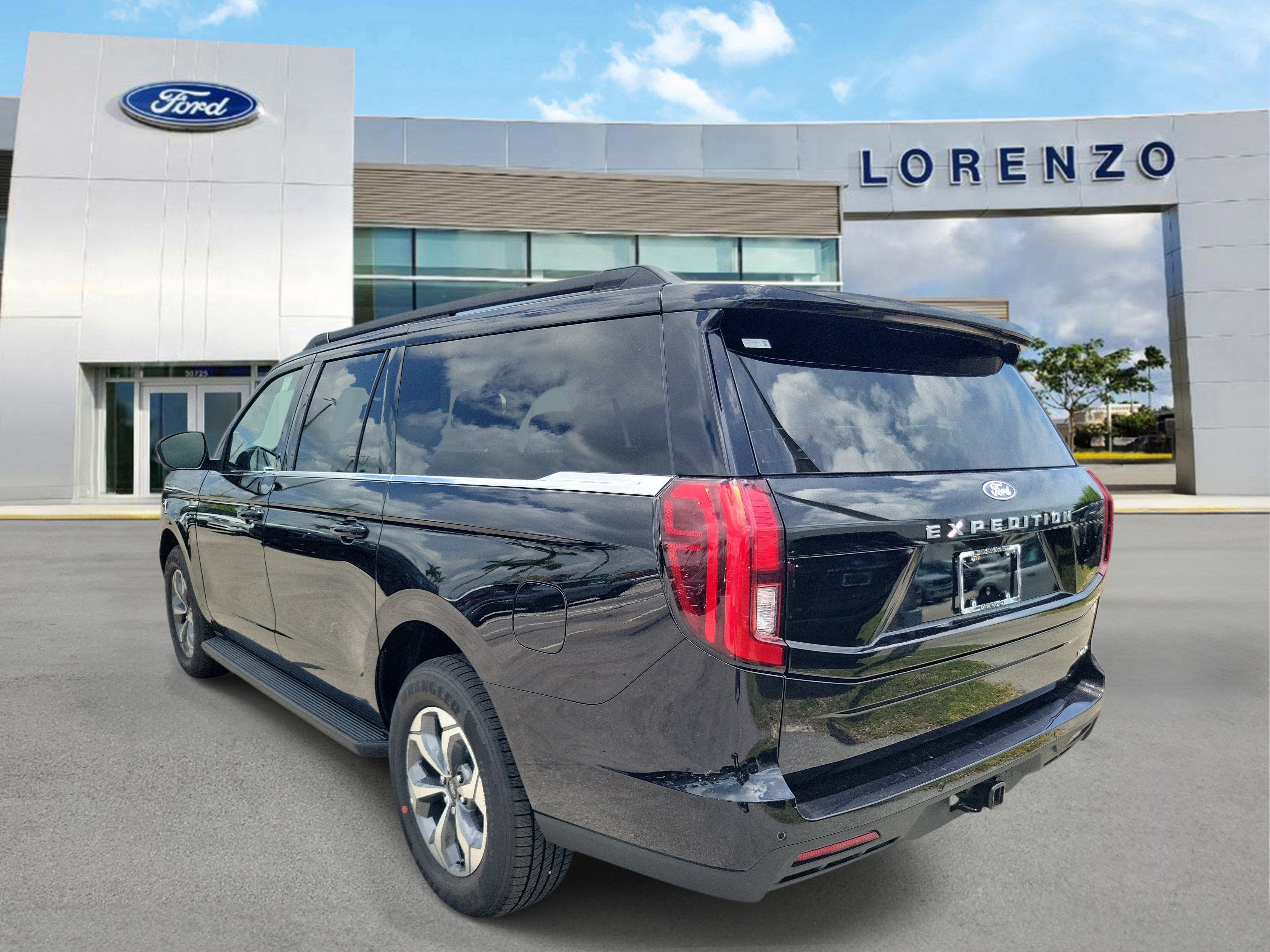2027 Ford Expedition Max Active