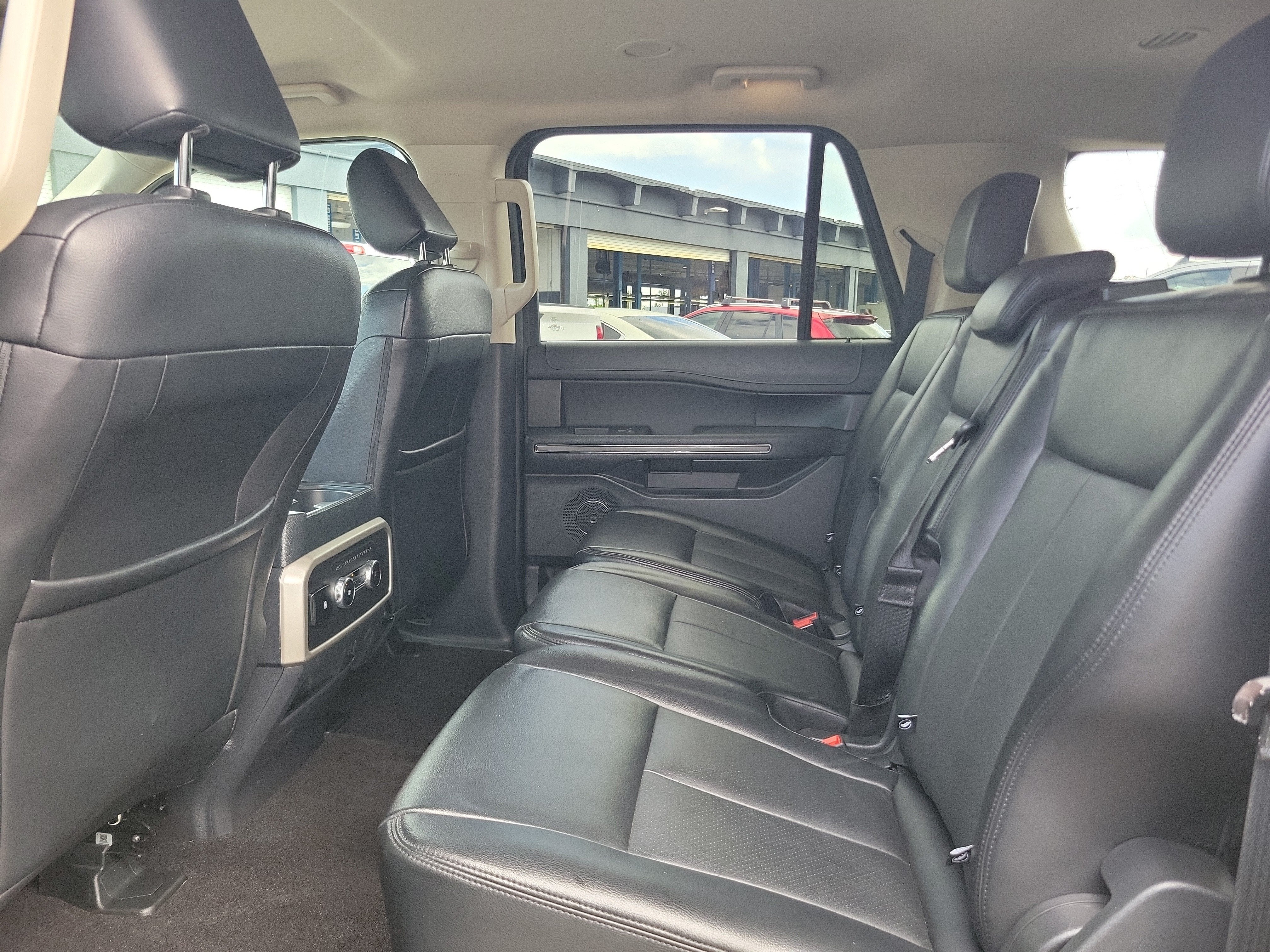 2022 Ford Expedition Max XLT