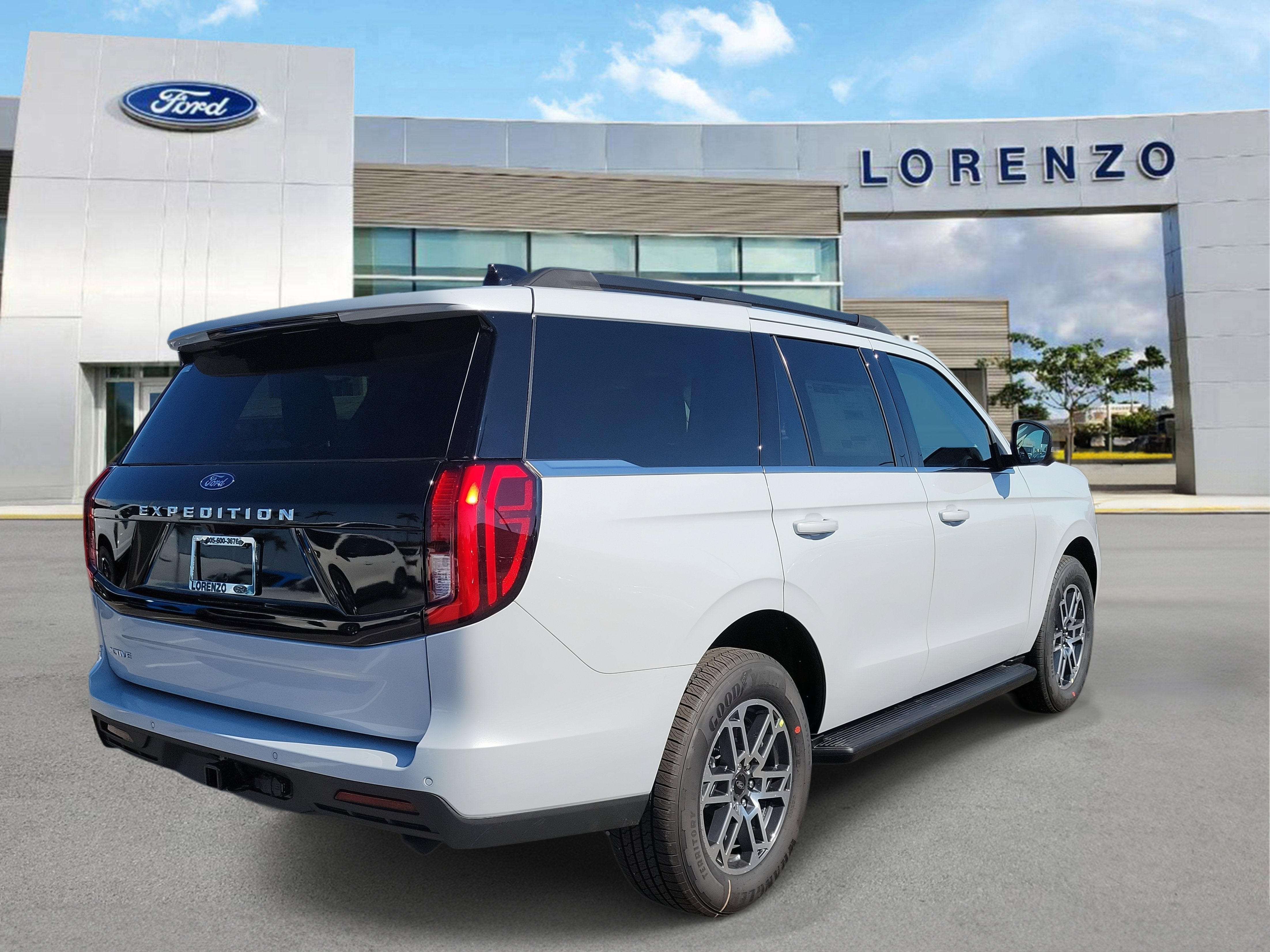 2026 Ford Expedition Active