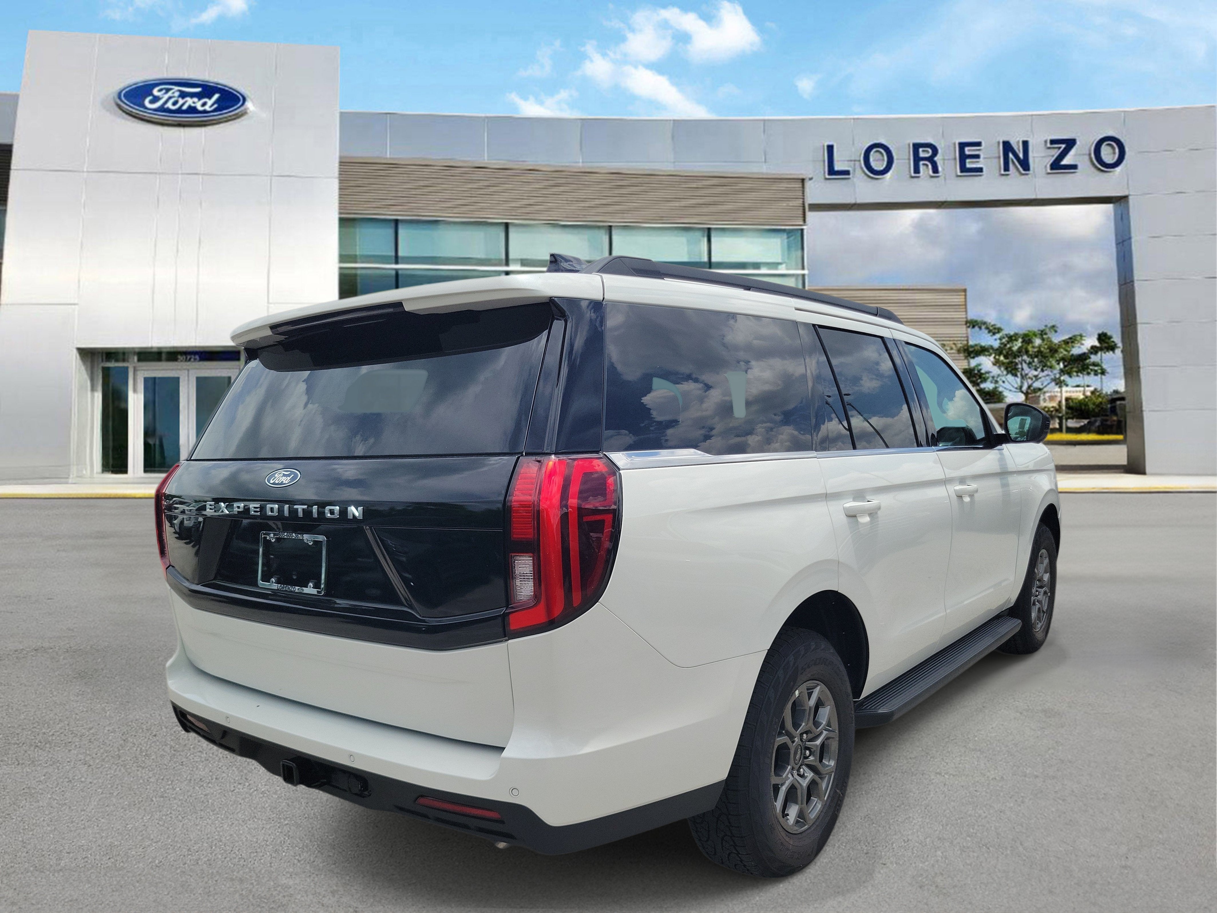2027 Ford Expedition Active