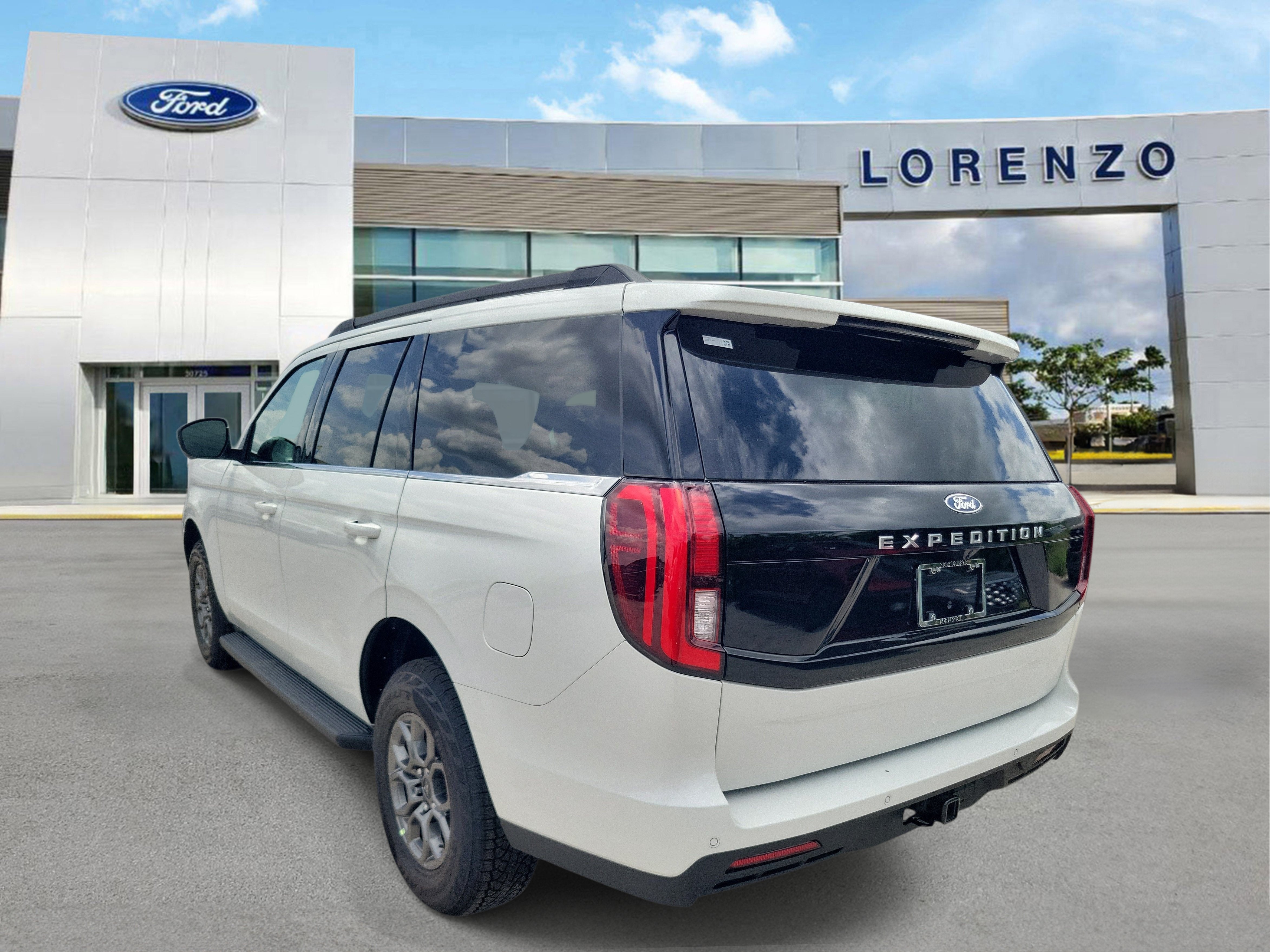 2027 Ford Expedition Active