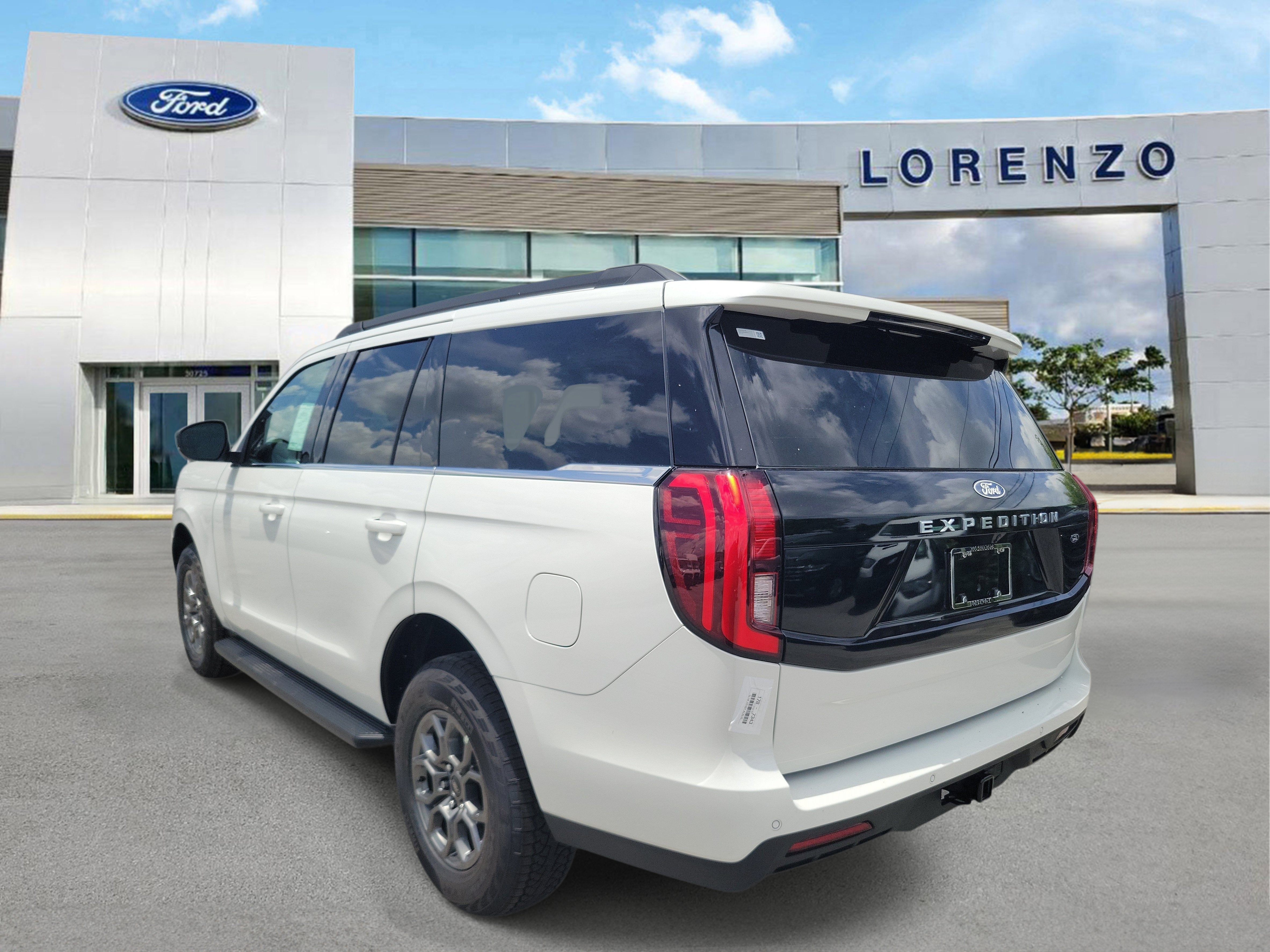 2027 Ford Expedition Active
