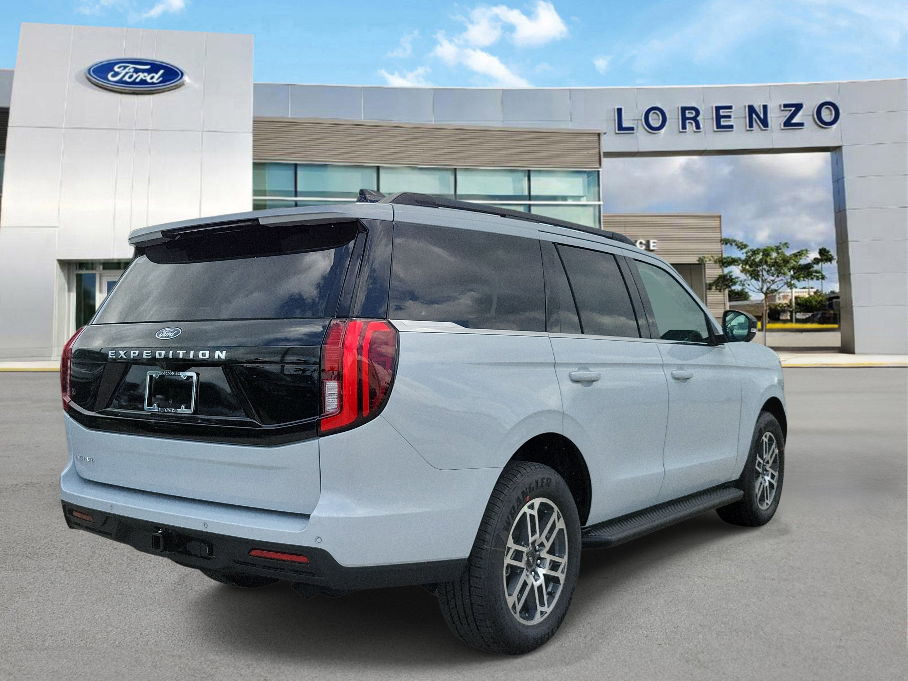 2026 Ford Expedition Active