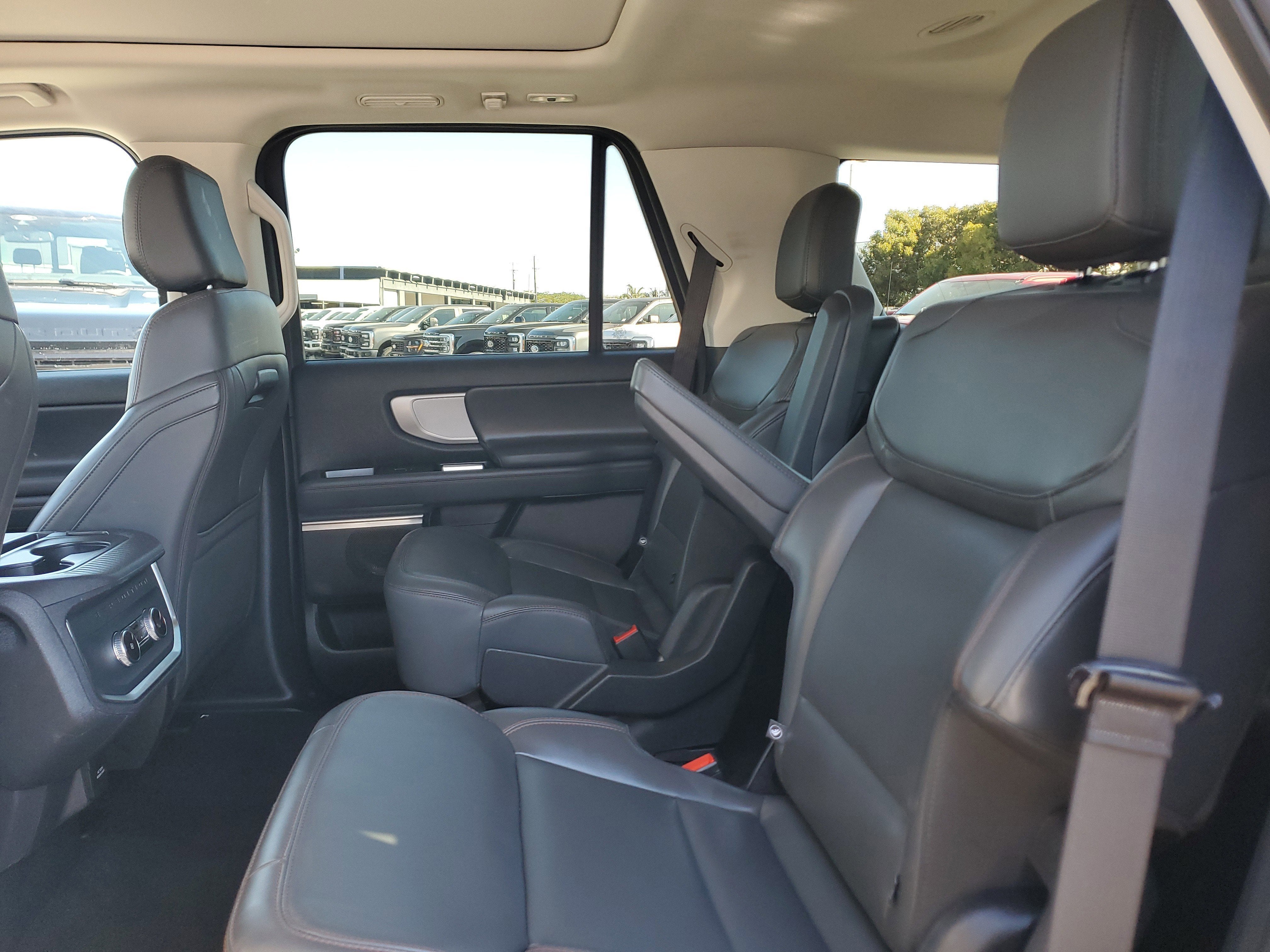 2025 Ford Expedition Active 4WD