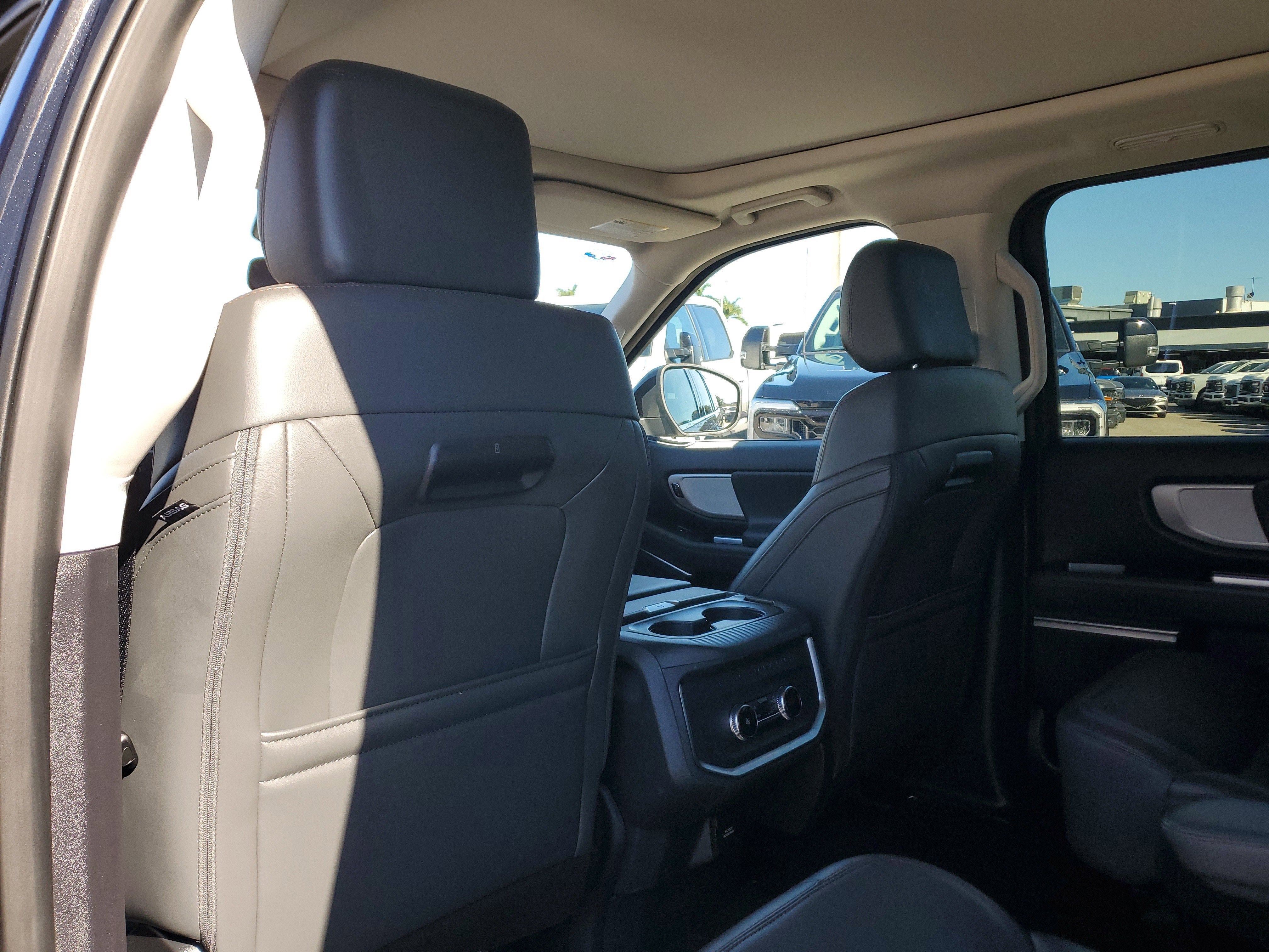 2025 Ford Expedition Active 4WD