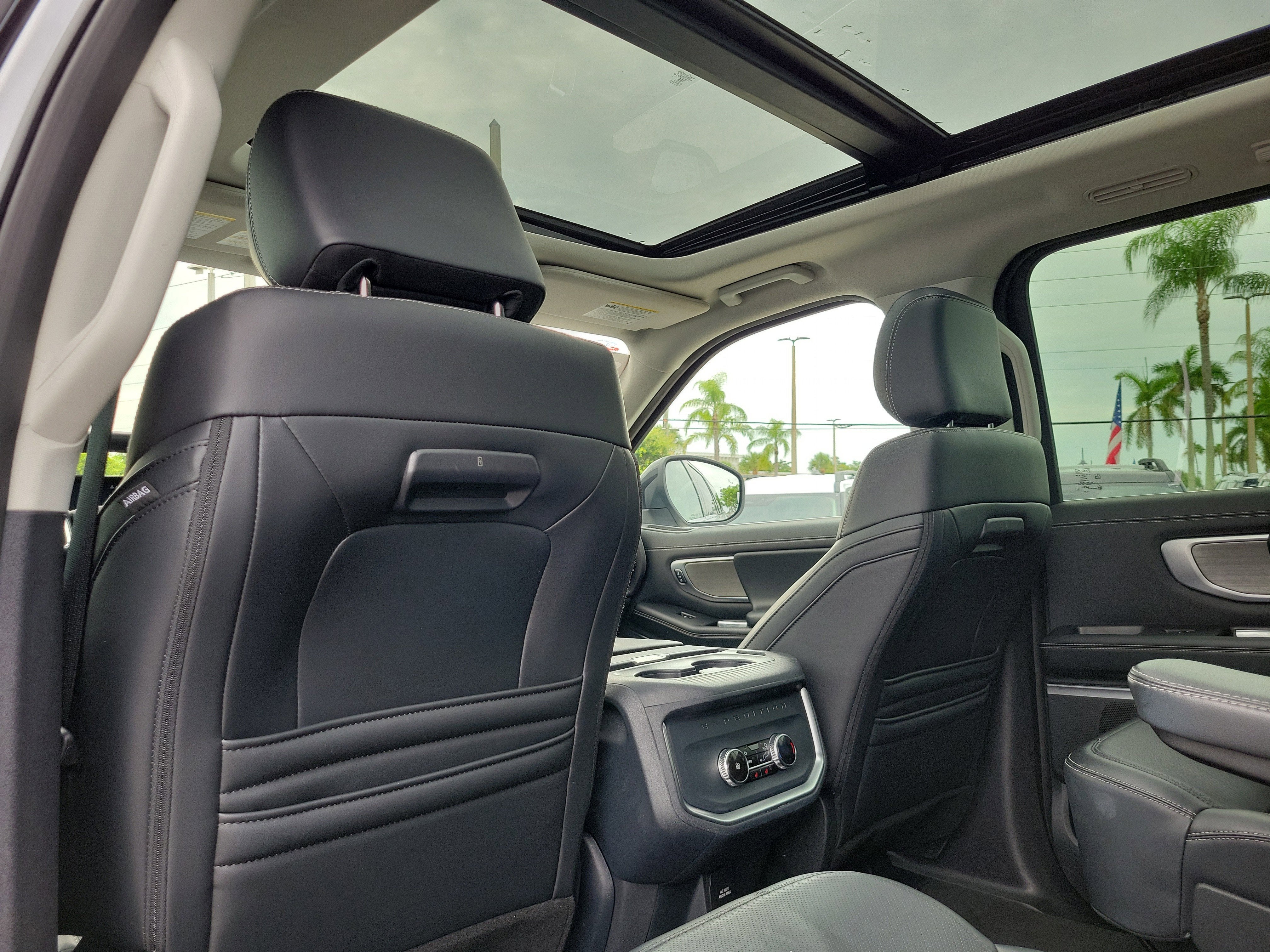 2025 Ford Expedition Platinum 4WD