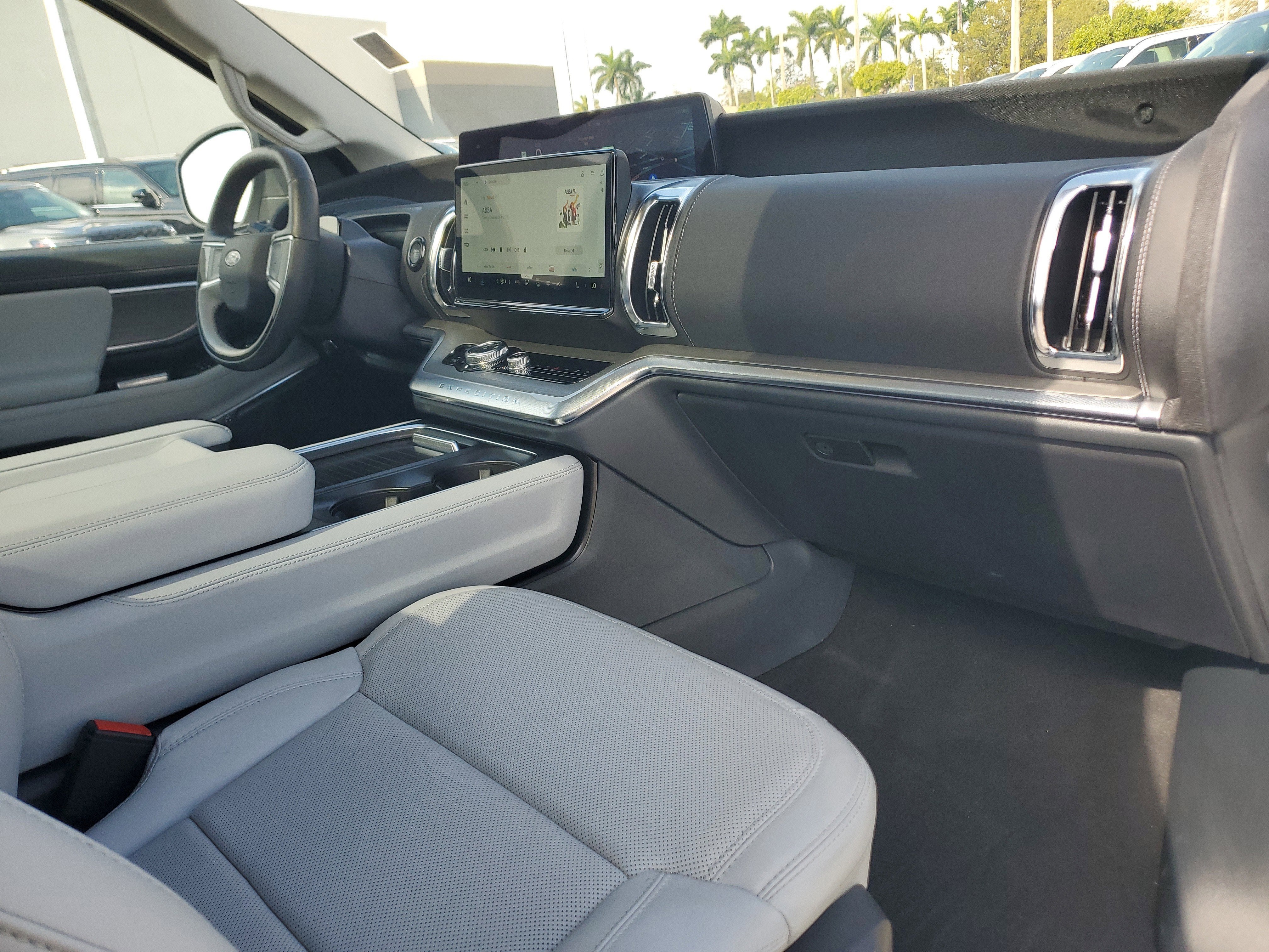 2025 Ford Expedition Platinum 4WD