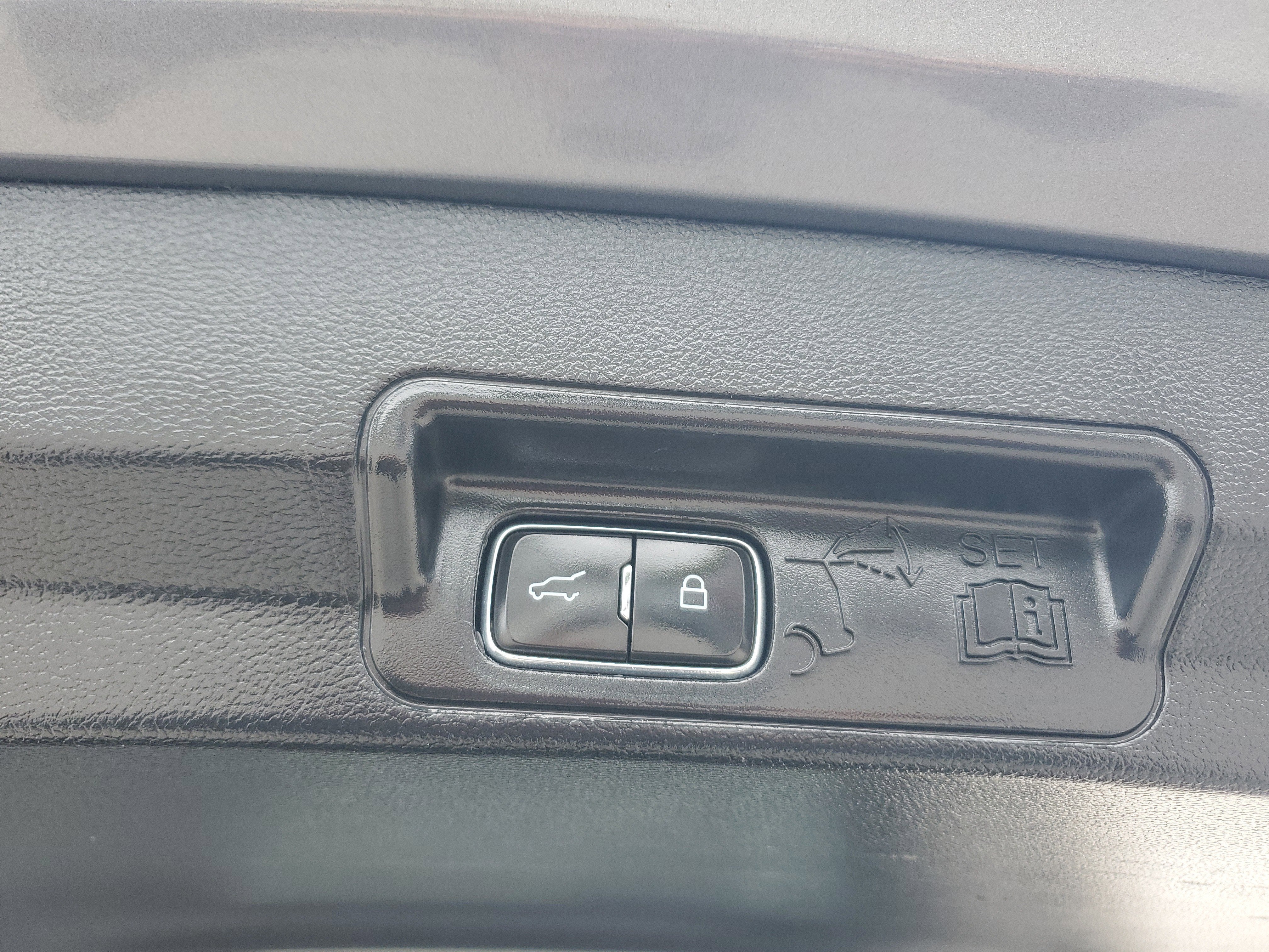 2021 Ford Explorer Base