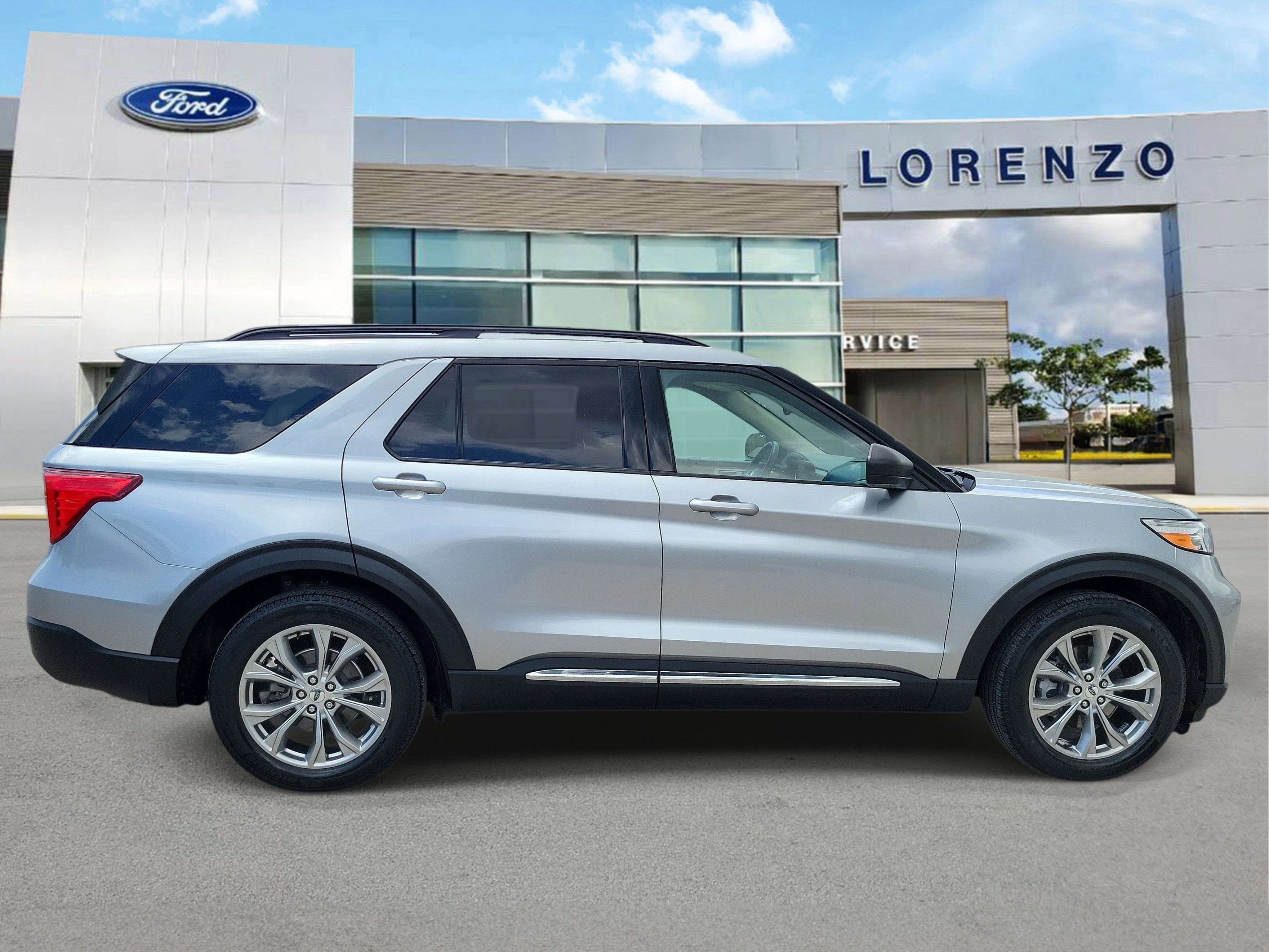 2024 Ford Explorer XLT