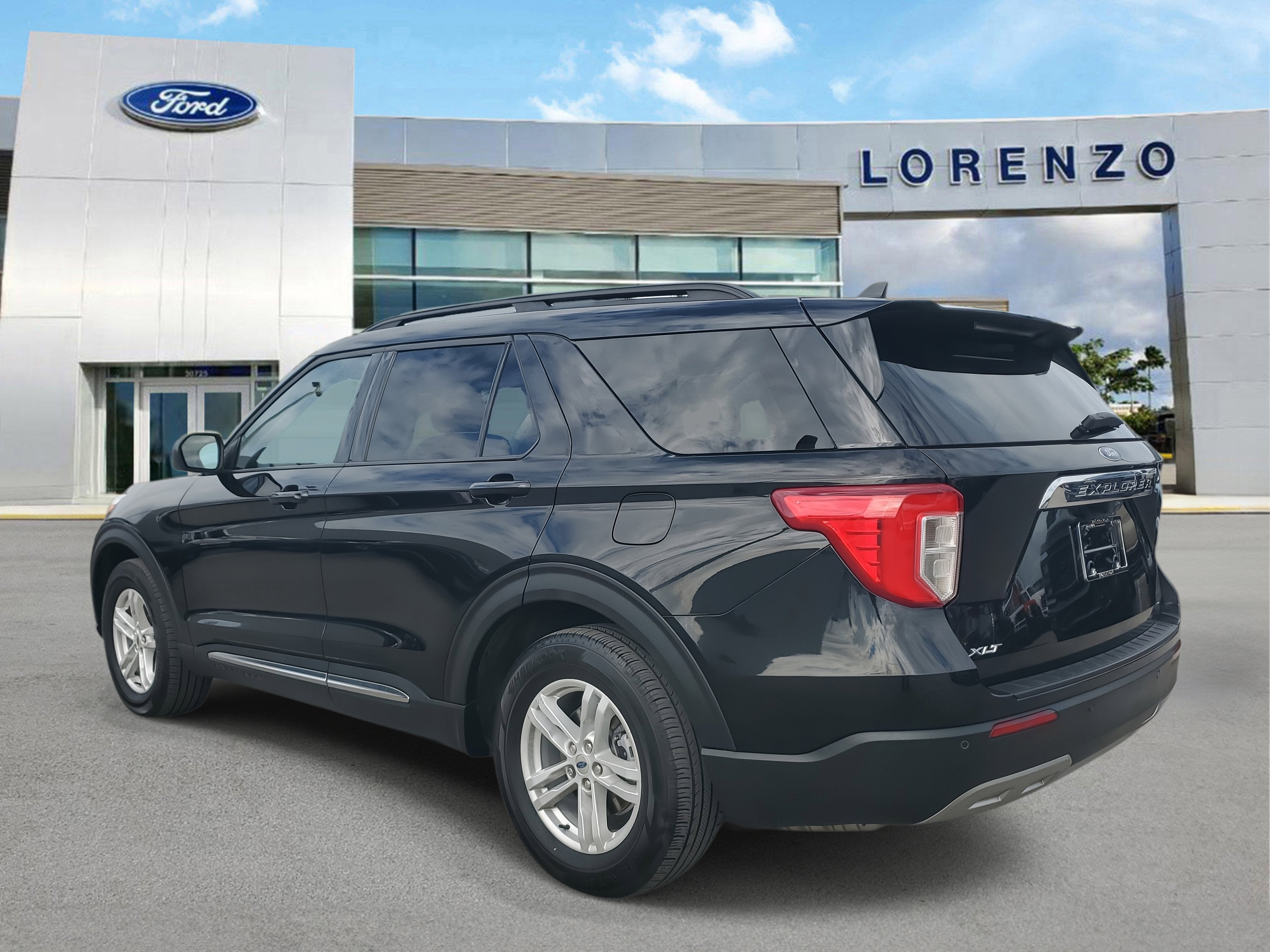 2024 Ford Explorer XLT