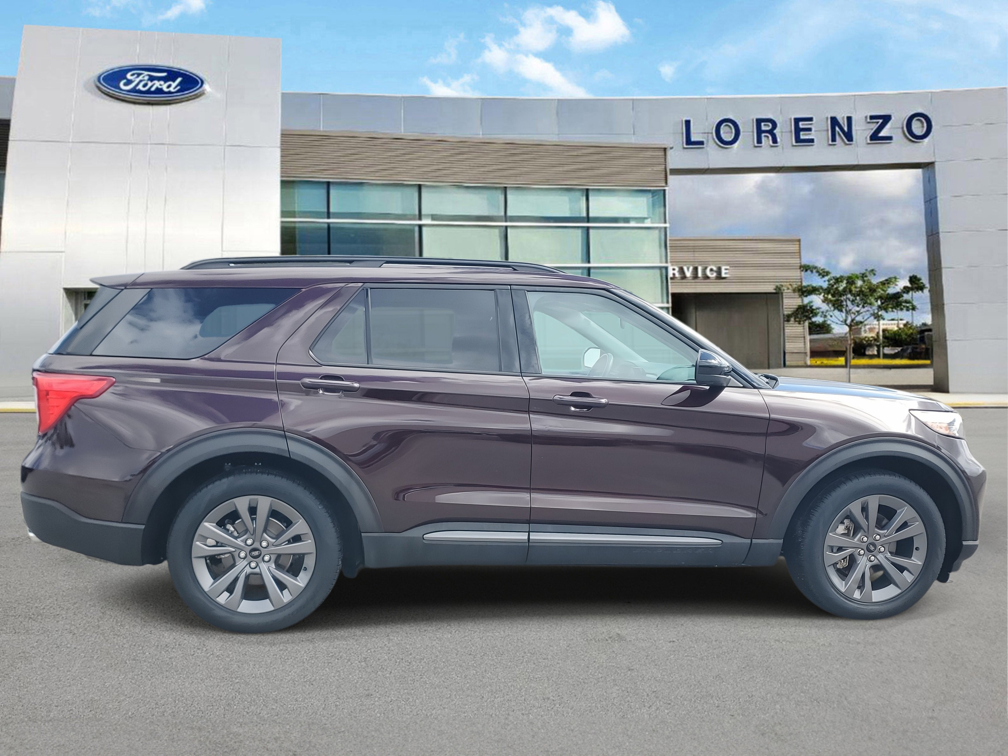 2023 Ford Explorer XLT