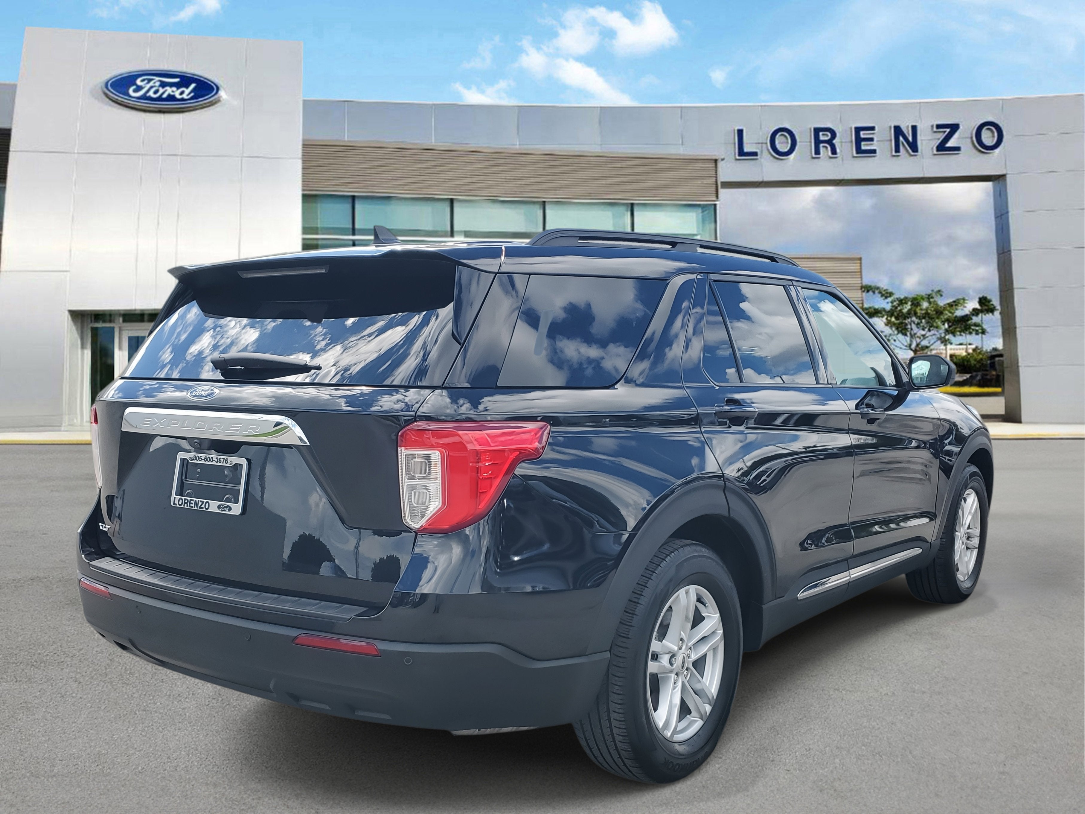 2023 Ford Explorer XLT