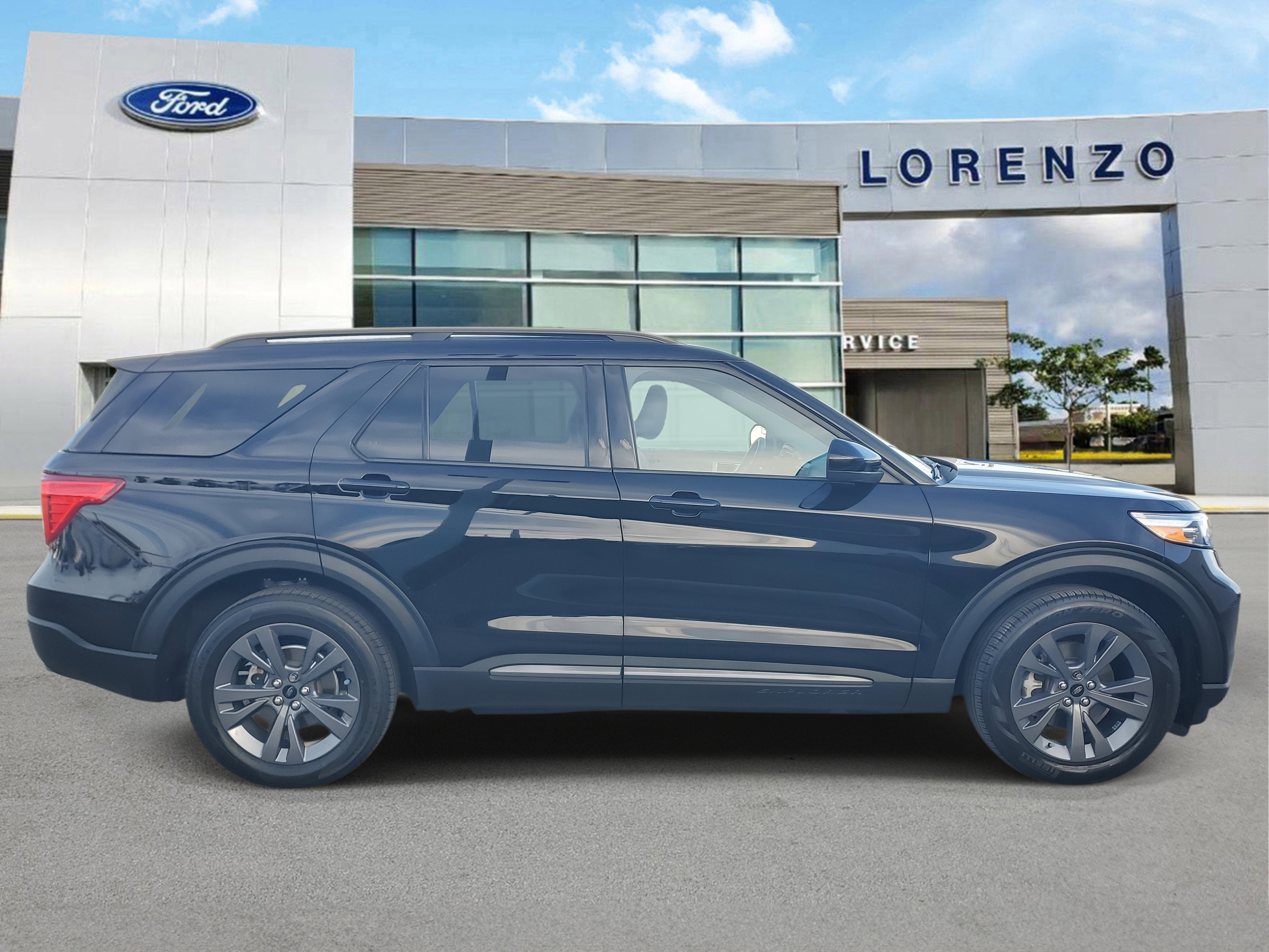 2023 Ford Explorer XLT
