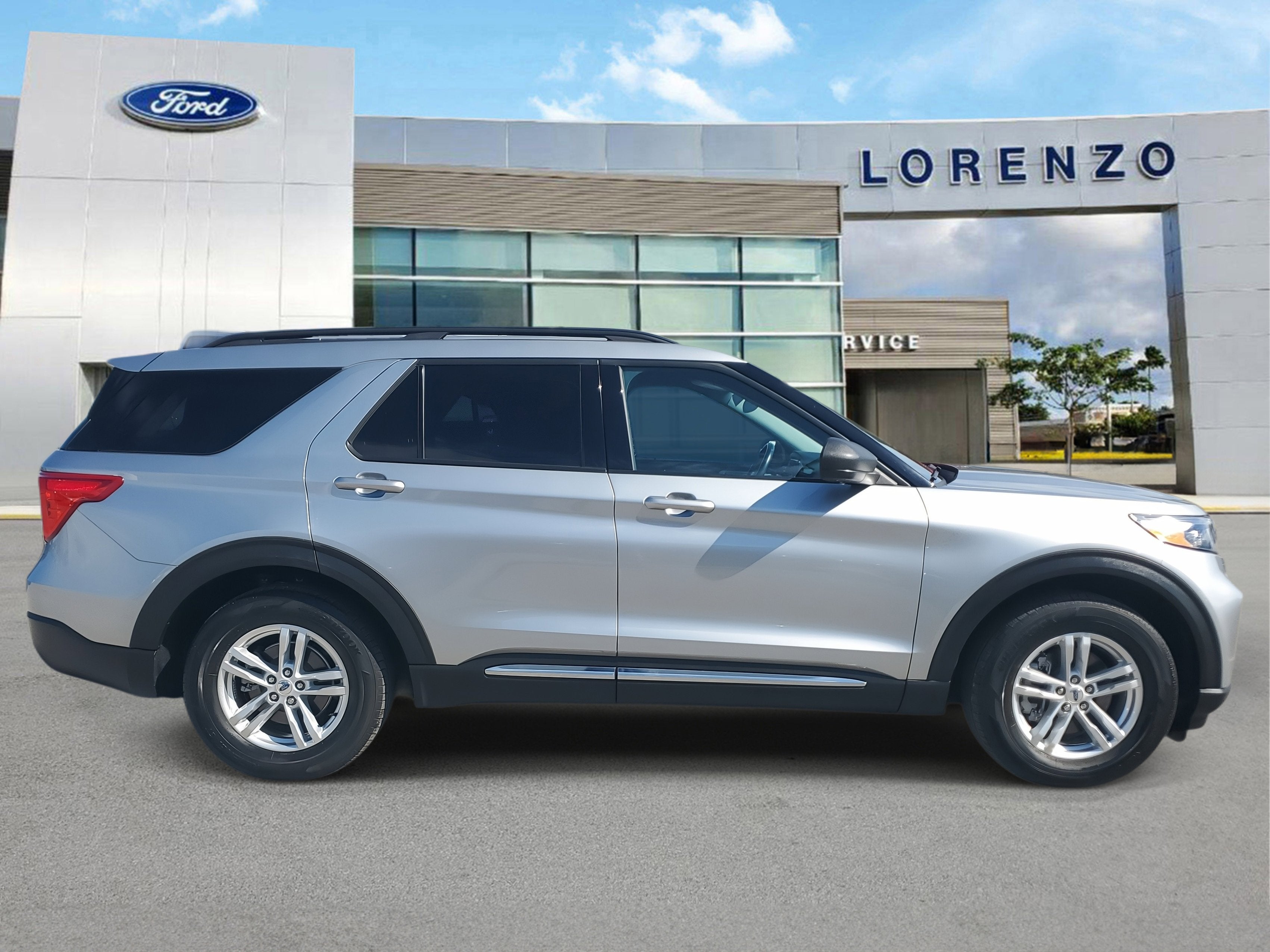 2023 Ford Explorer XLT