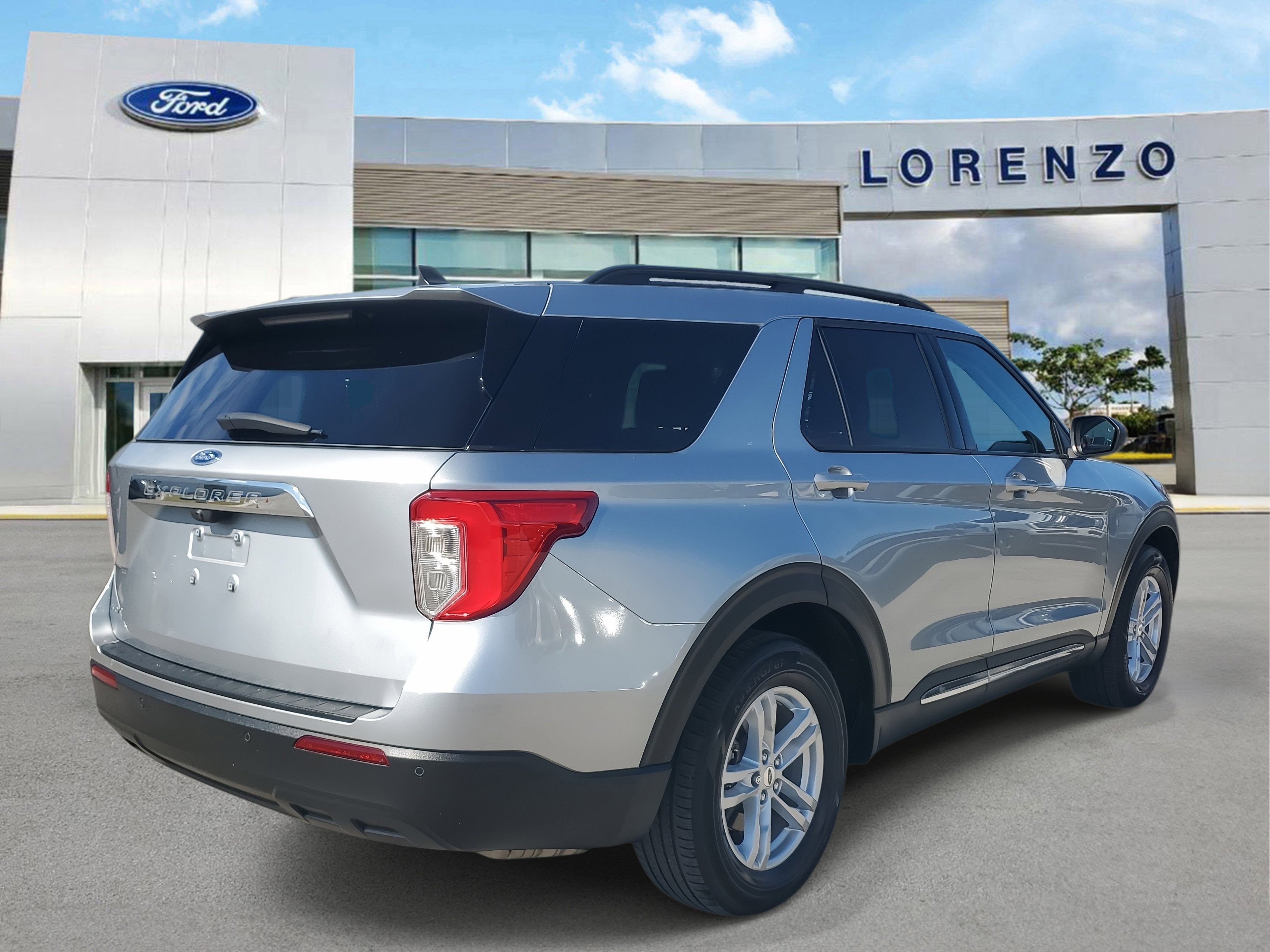 2023 Ford Explorer XLT