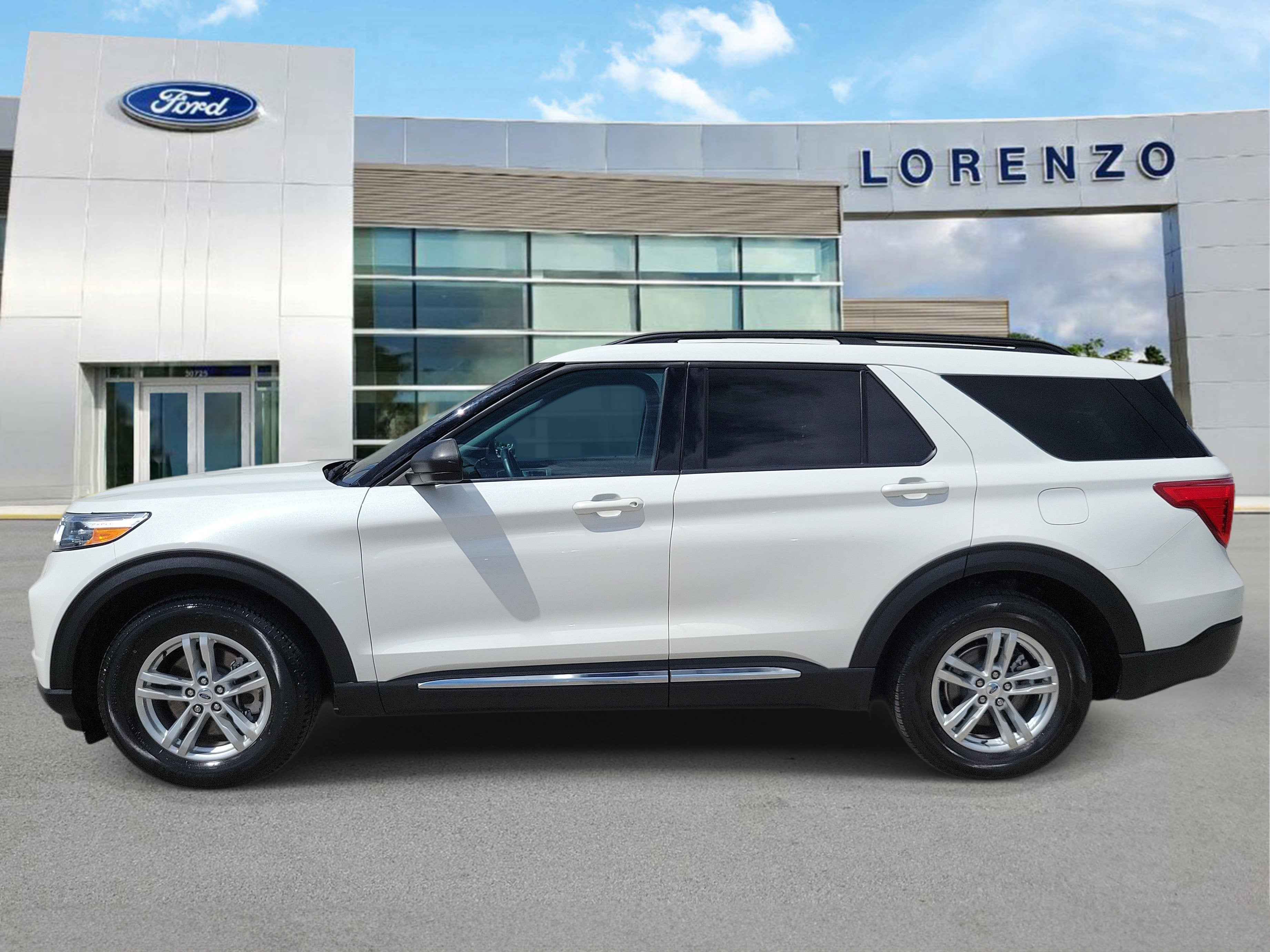 2023 Ford Explorer XLT