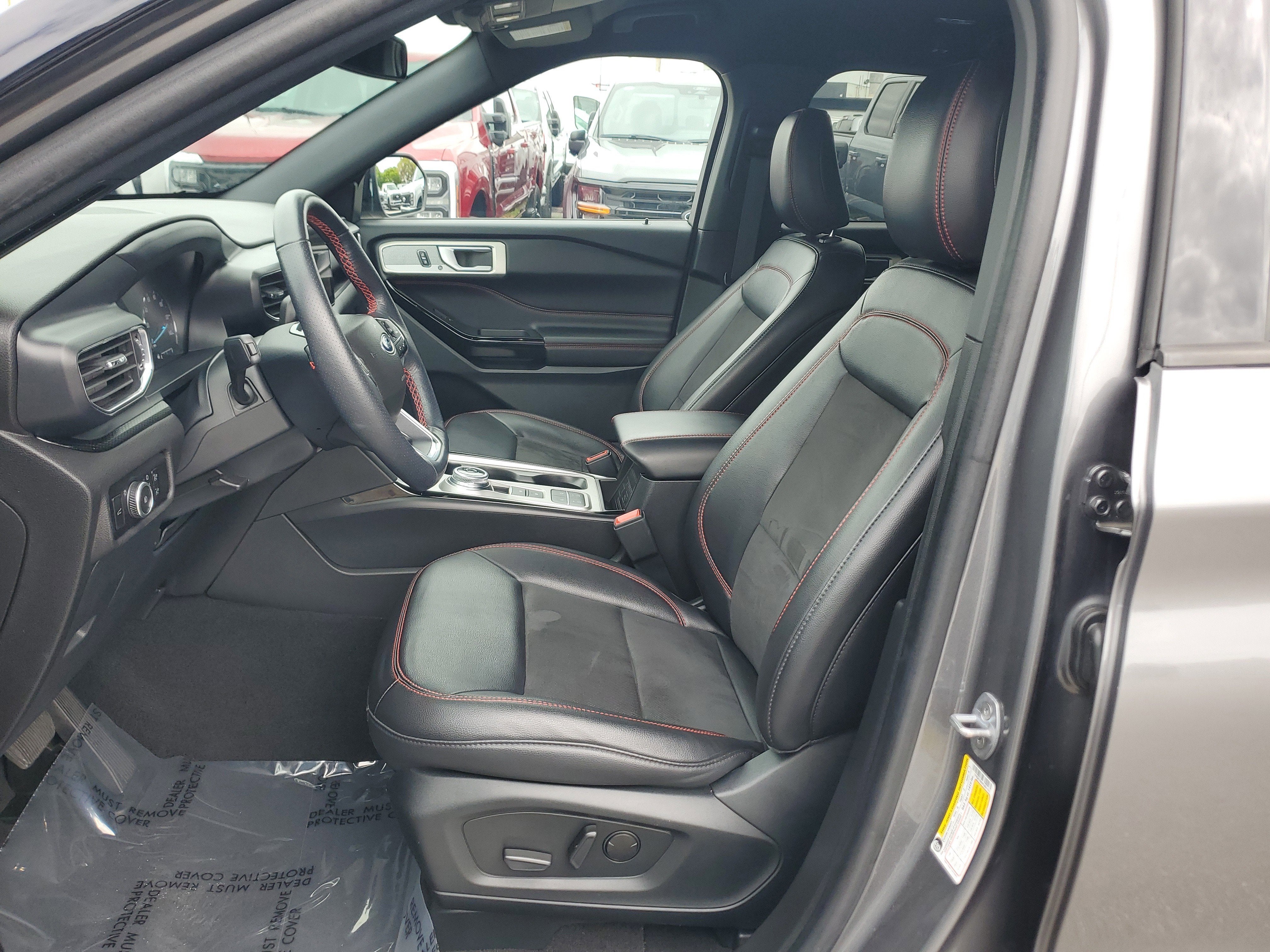 2023 Ford Explorer ST-Line