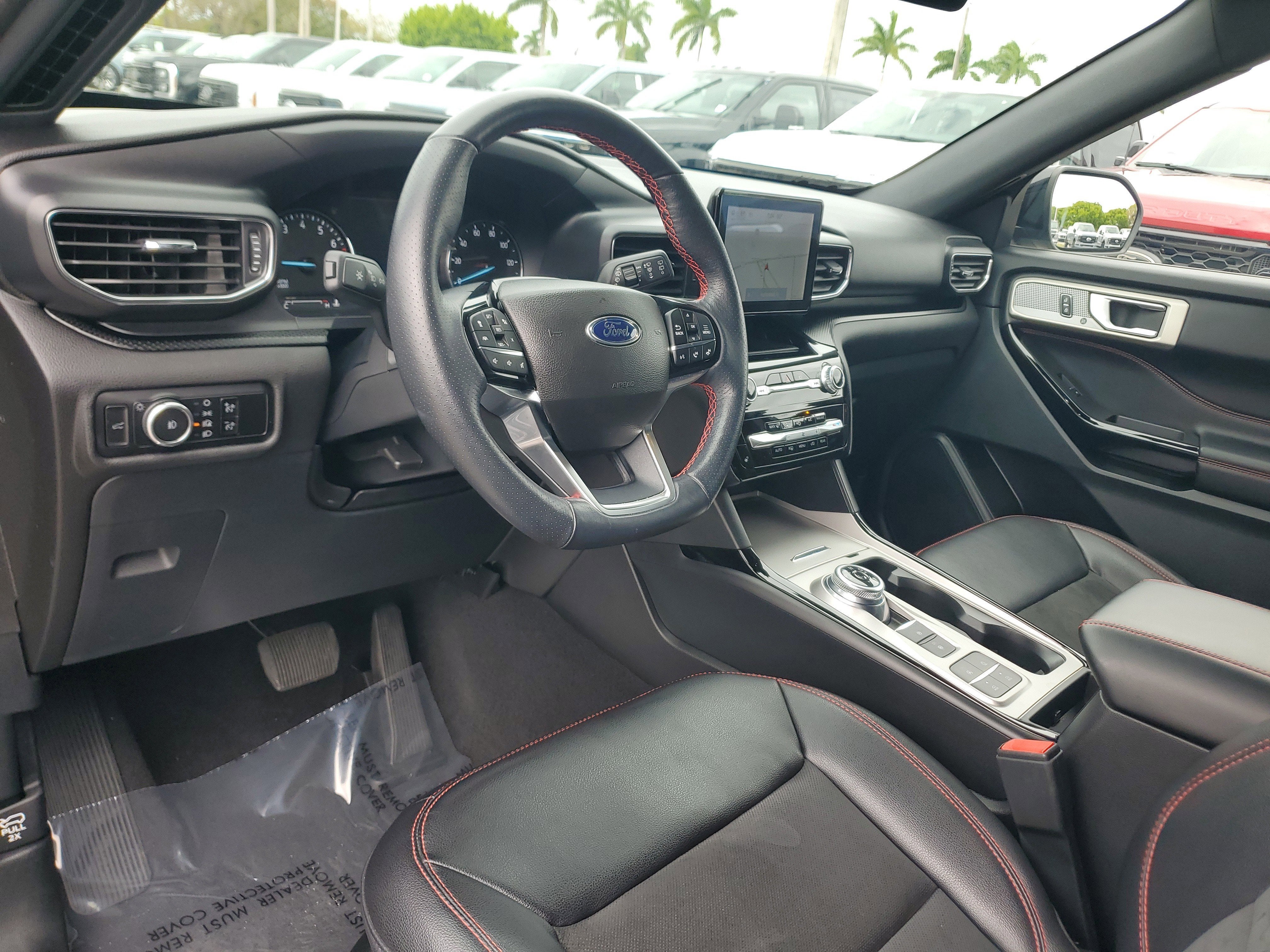 2023 Ford Explorer ST-Line