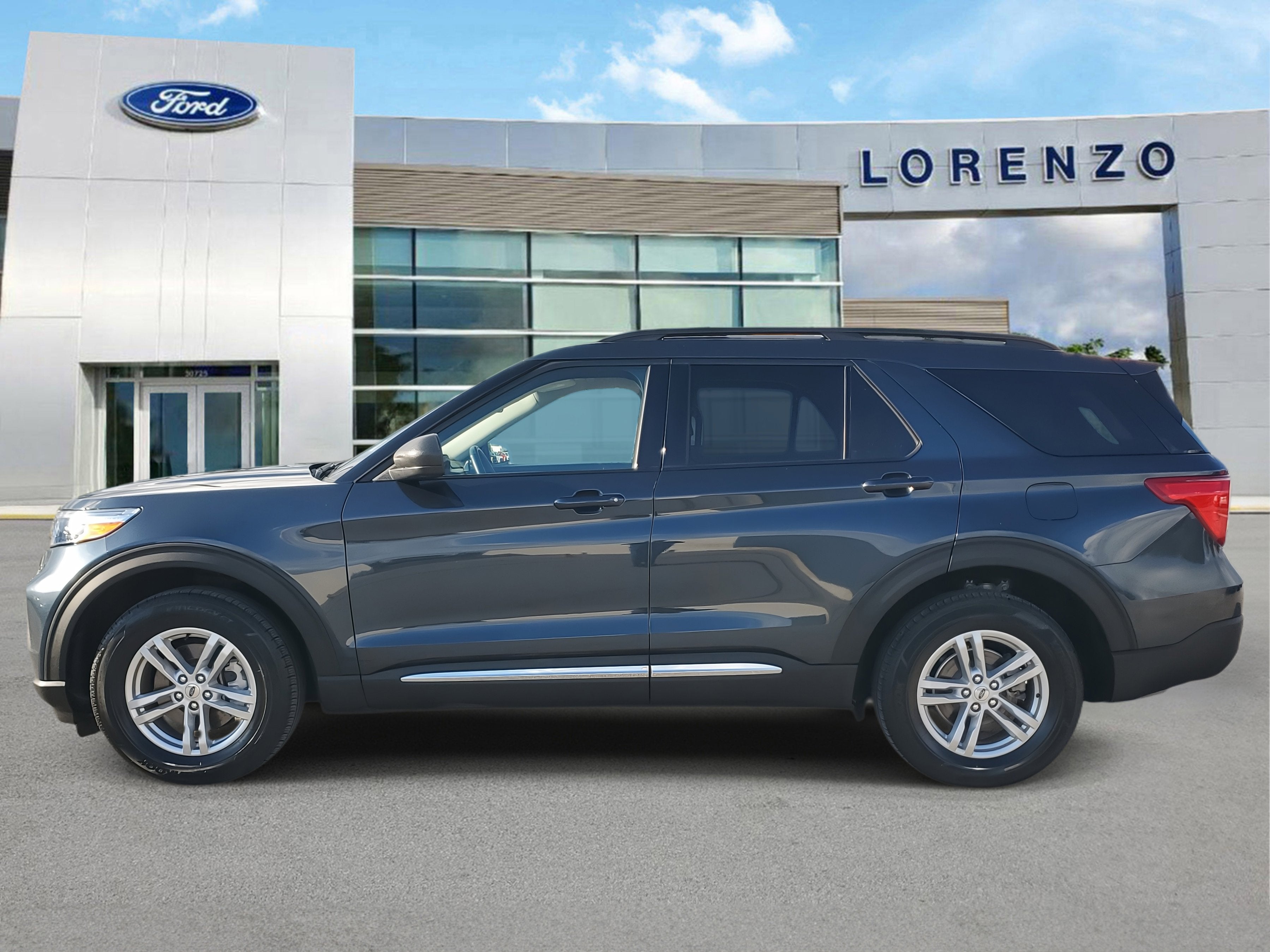 2024 Ford Explorer XLT 4WD