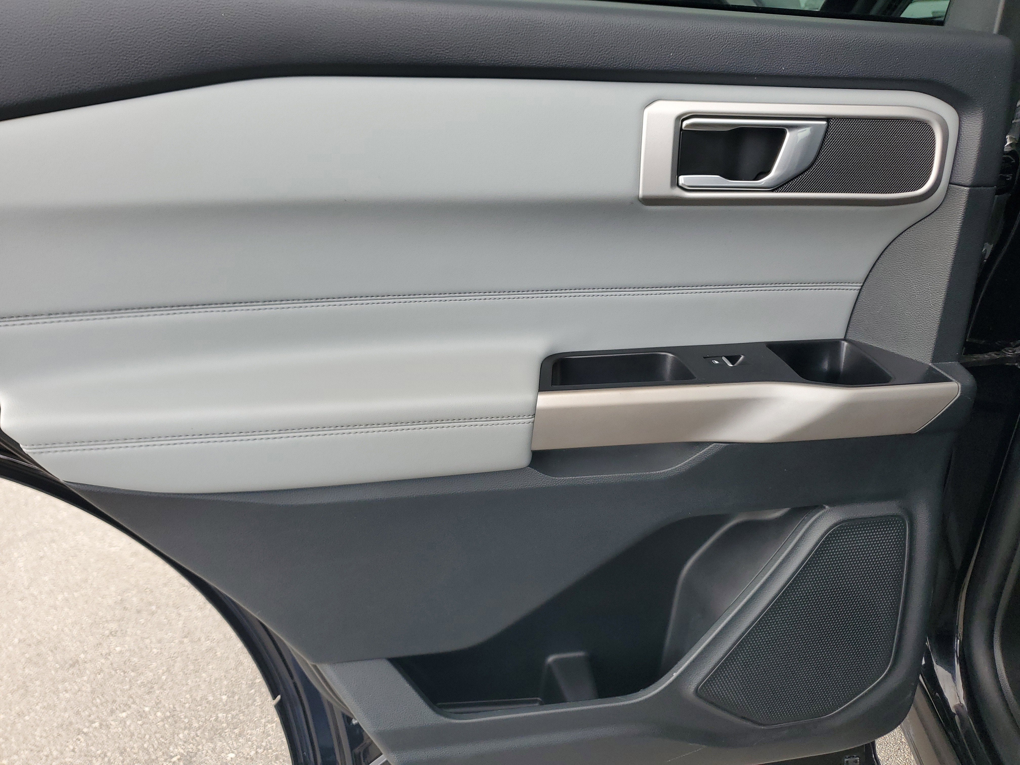 2023 Ford Explorer XLT 4WD