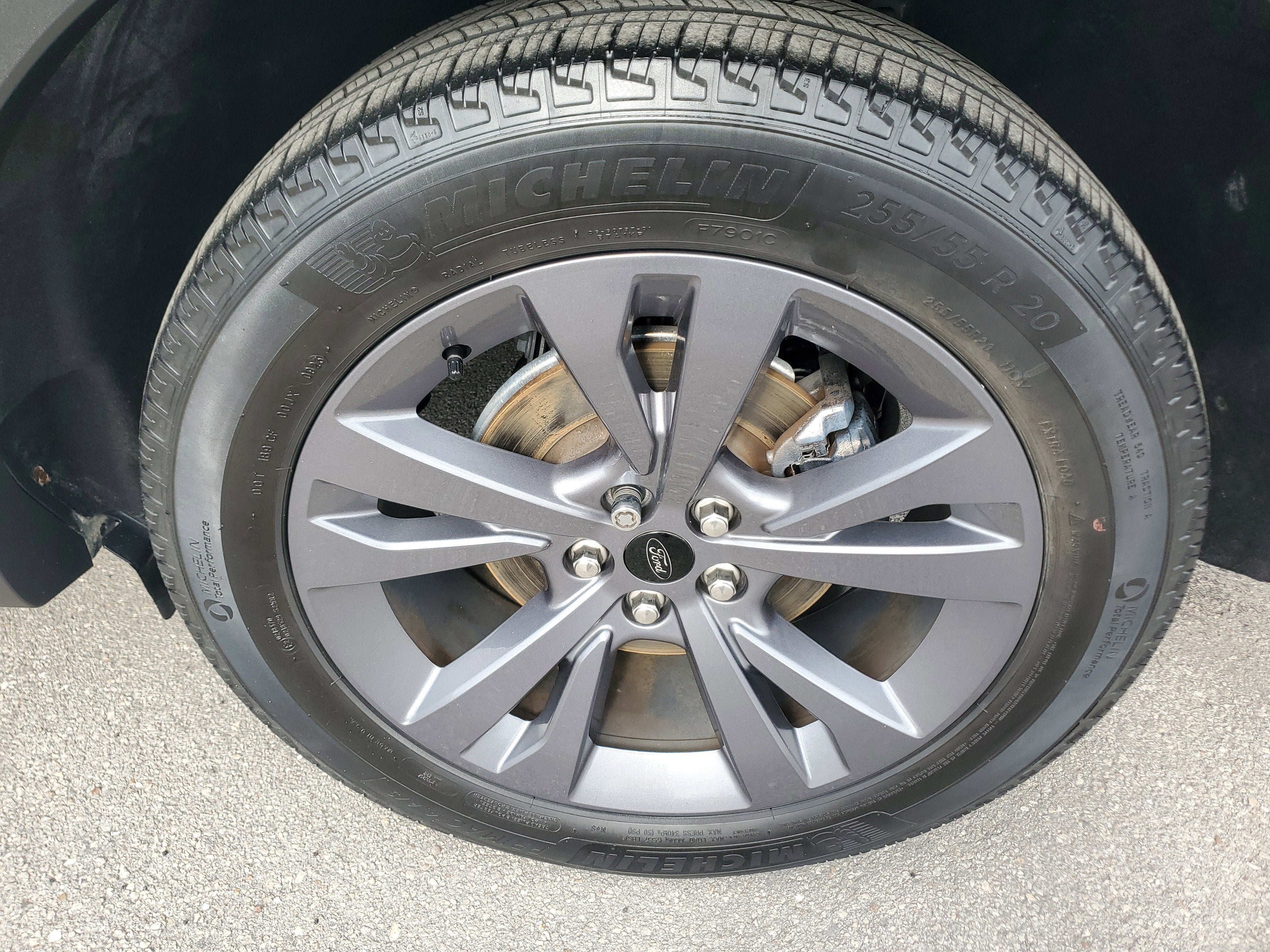 2023 Ford Explorer XLT 4WD