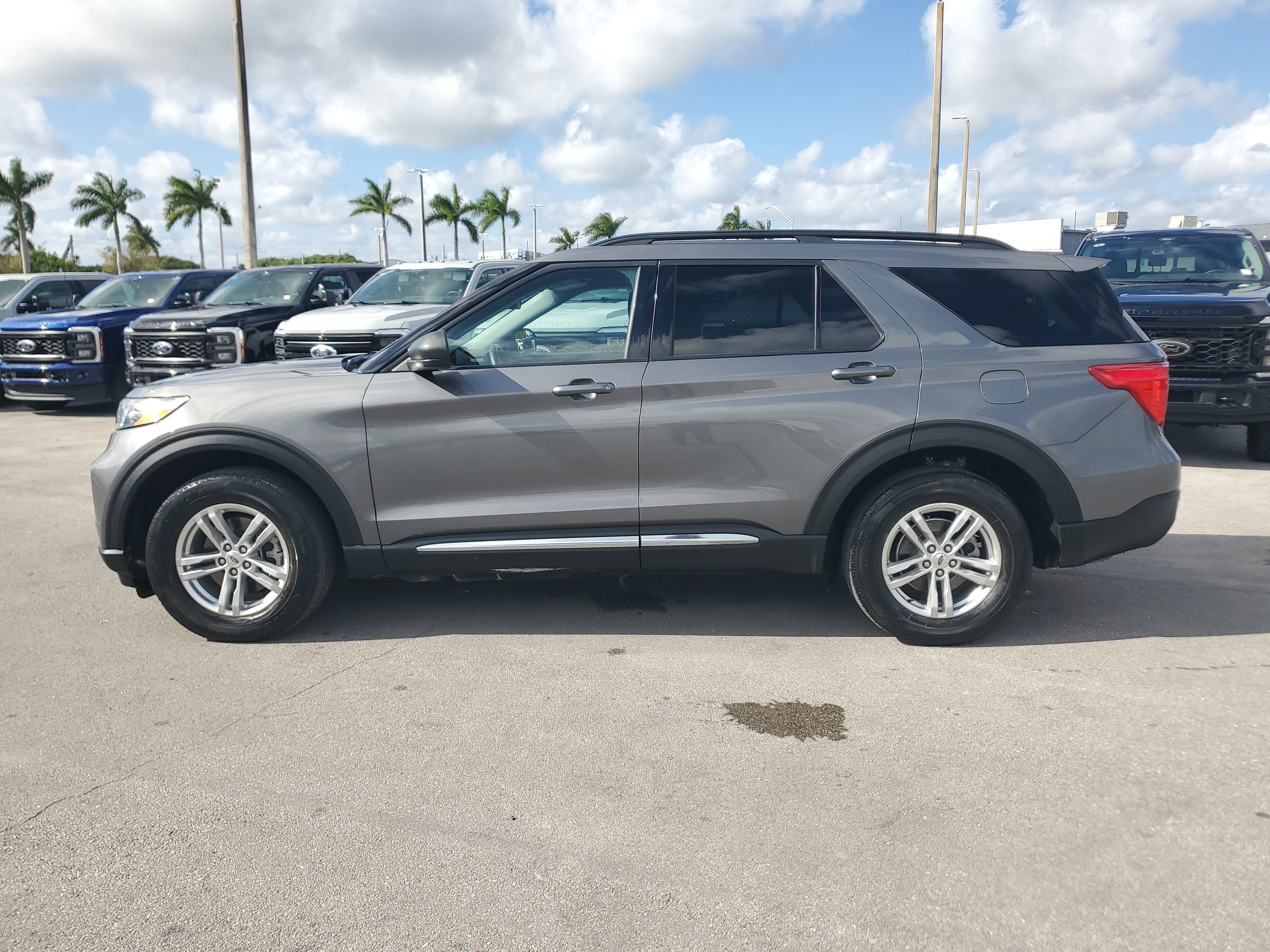 2023 Ford Explorer XLT 4WD
