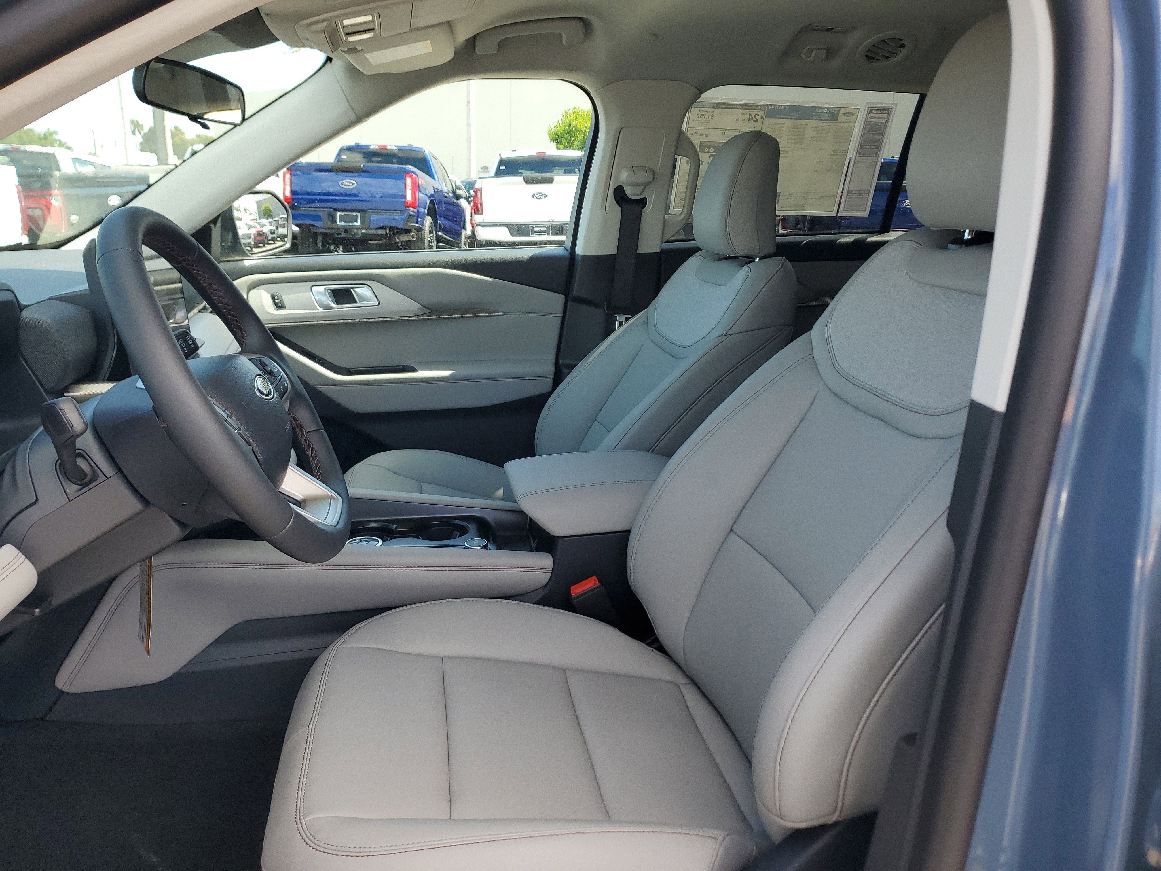 2026 Ford Explorer Active w/200A Pkg