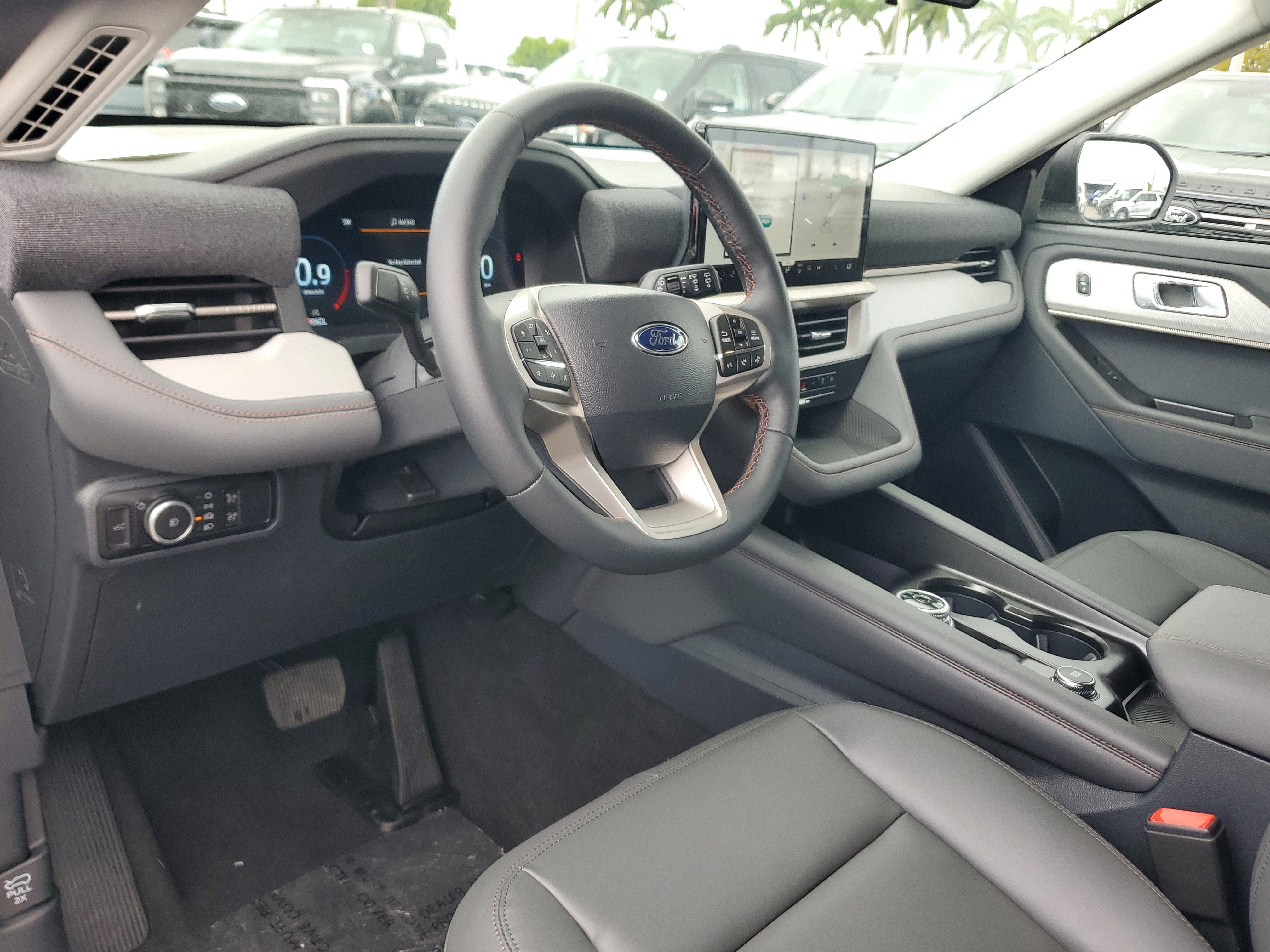 2026 Ford Explorer Active w/200A Pkg