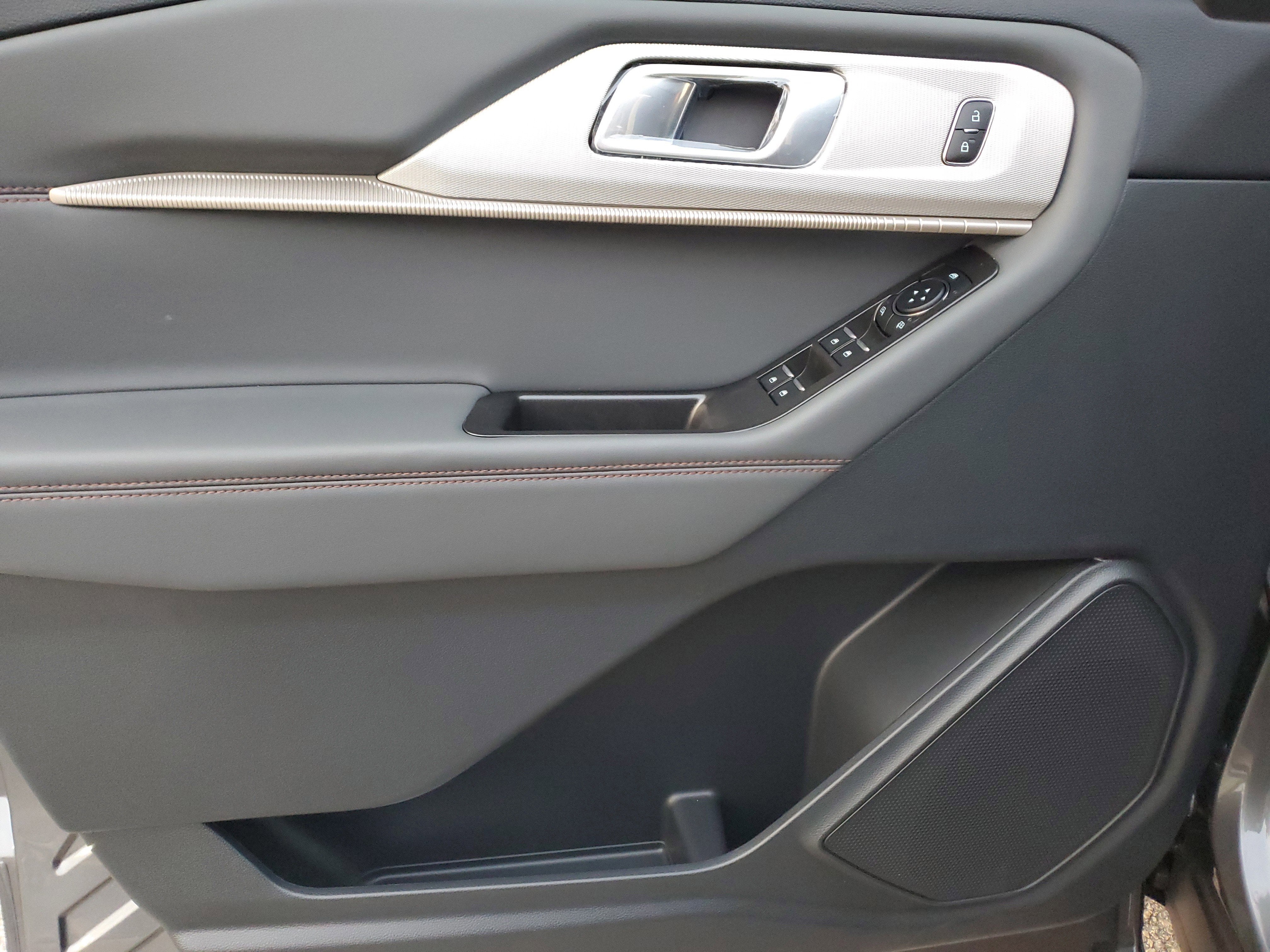 2026 Ford Explorer Active (200A)