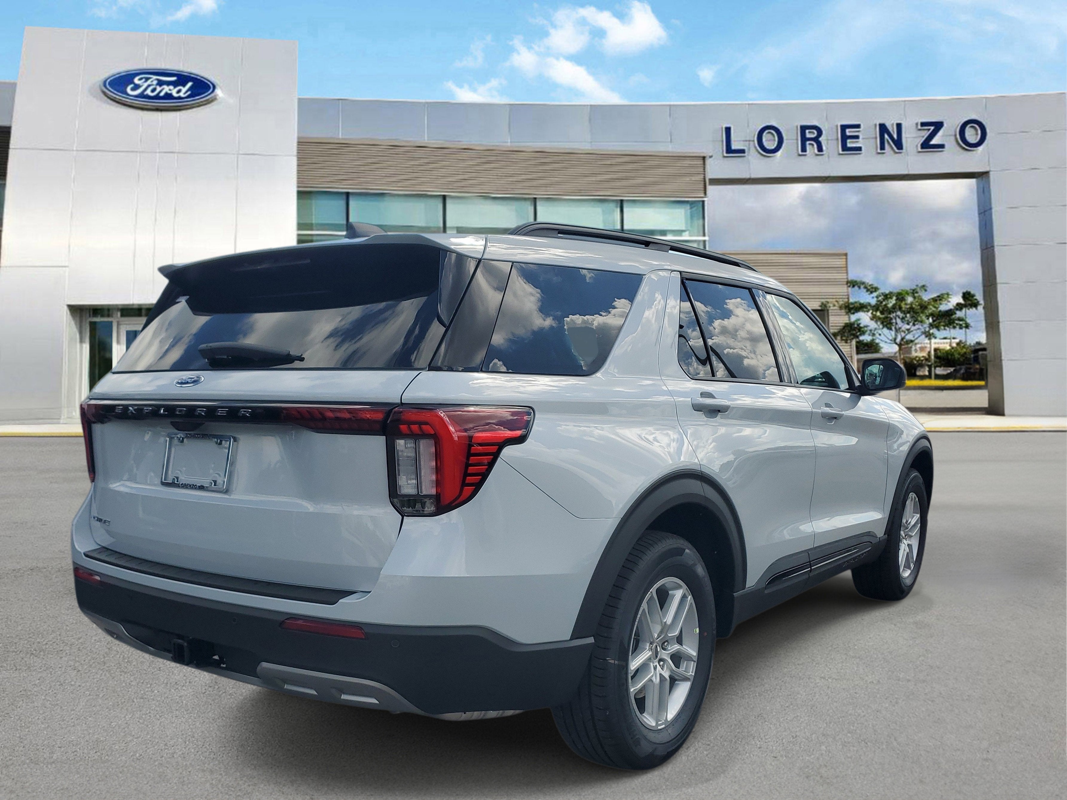 2026 Ford Explorer Active w/200A Pkg