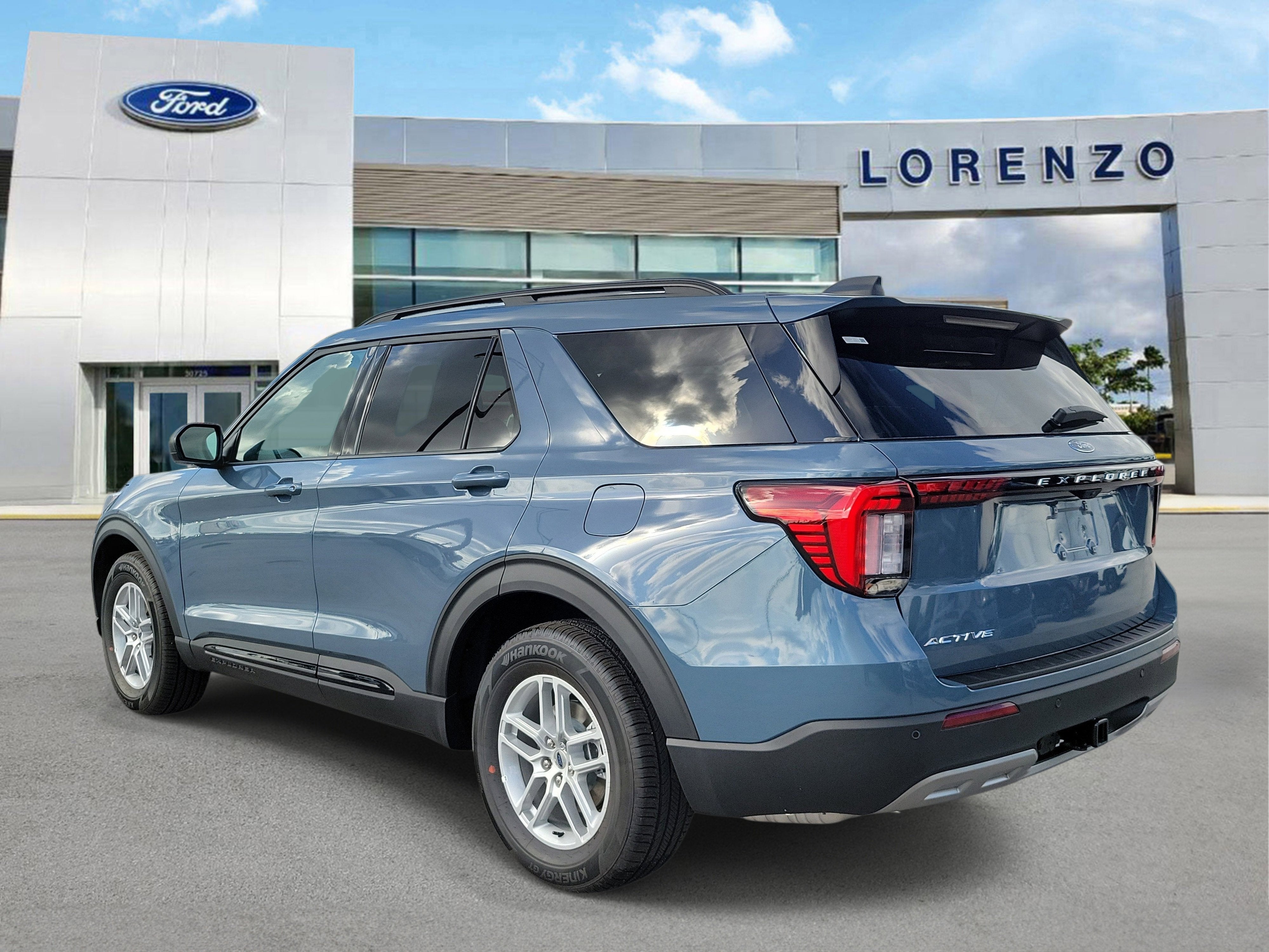 2026 Ford Explorer Active w/200A Pkg