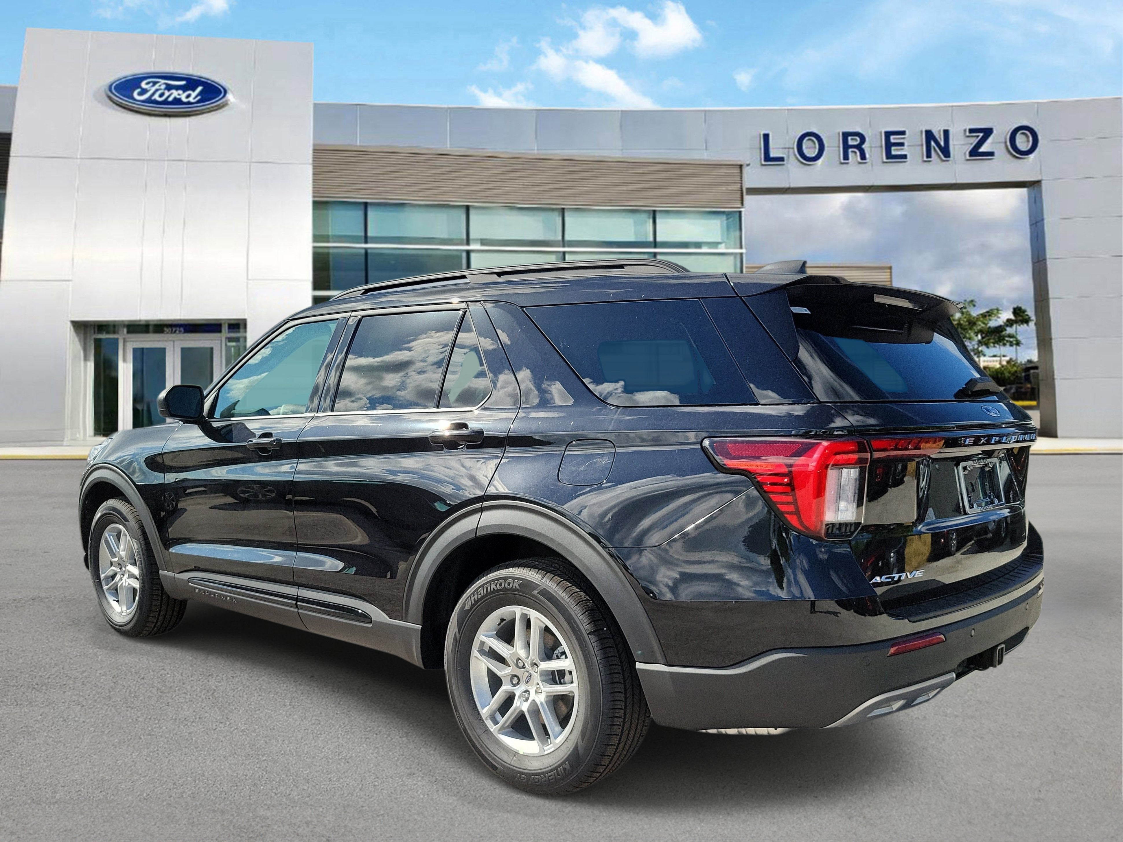 2026 Ford Explorer Active w/200A Pkg