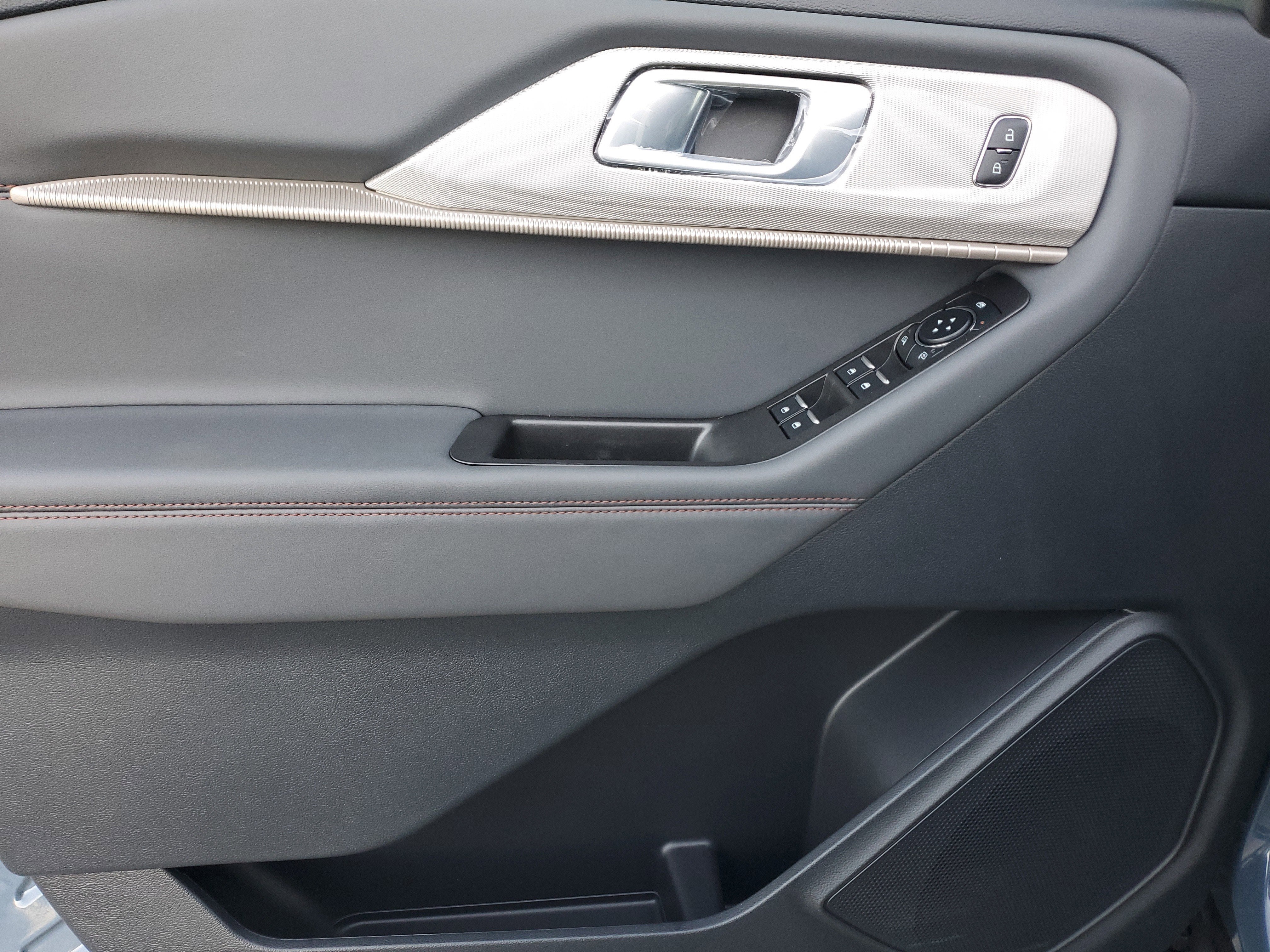 2026 Ford Explorer Active (200A)