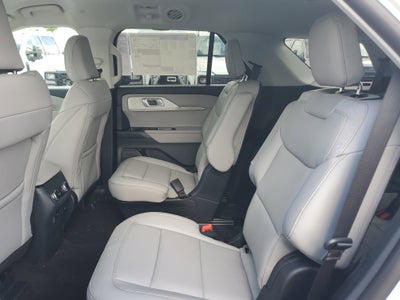 2026 Ford Explorer XLT