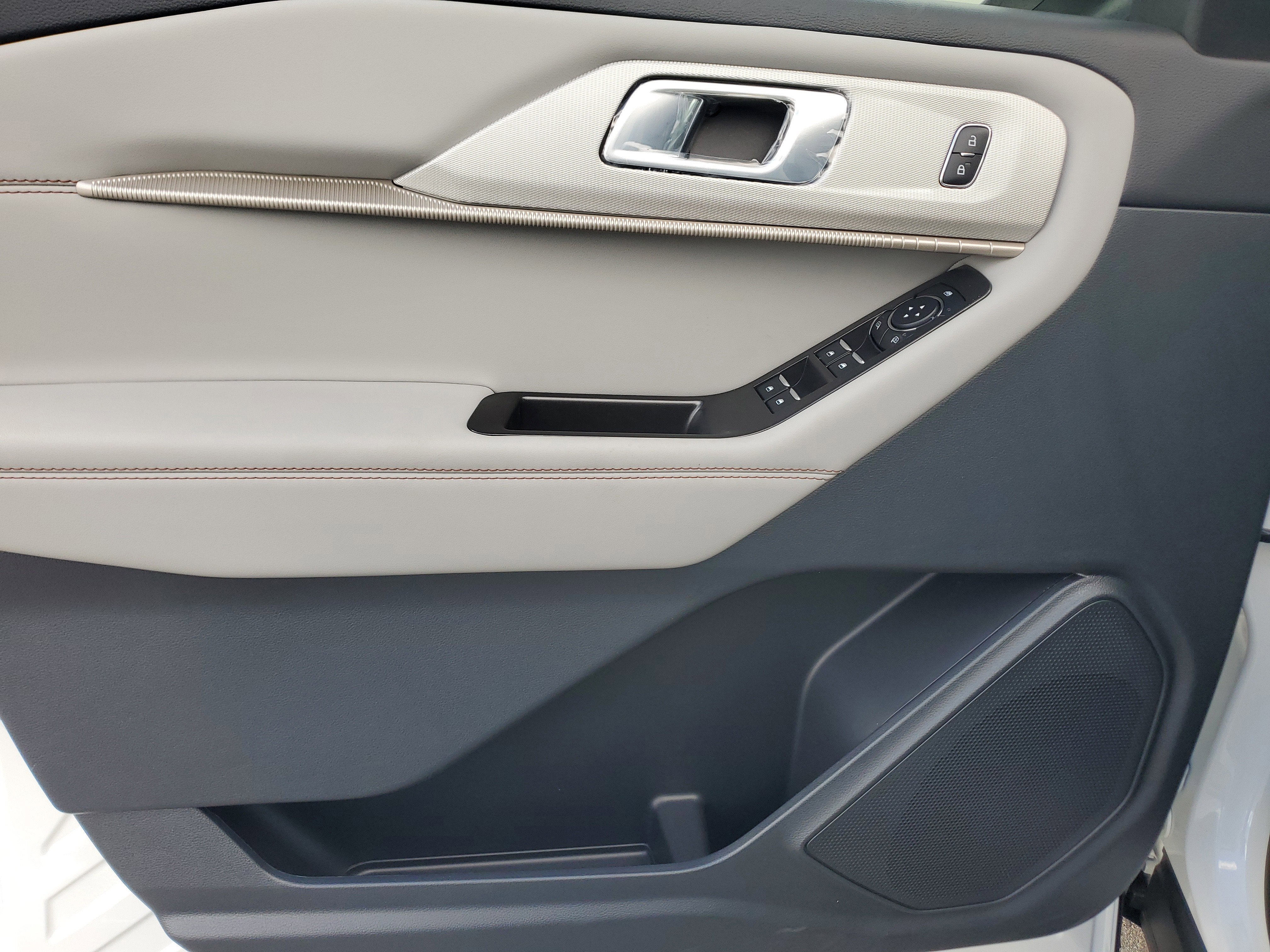 2026 Ford Explorer XLT