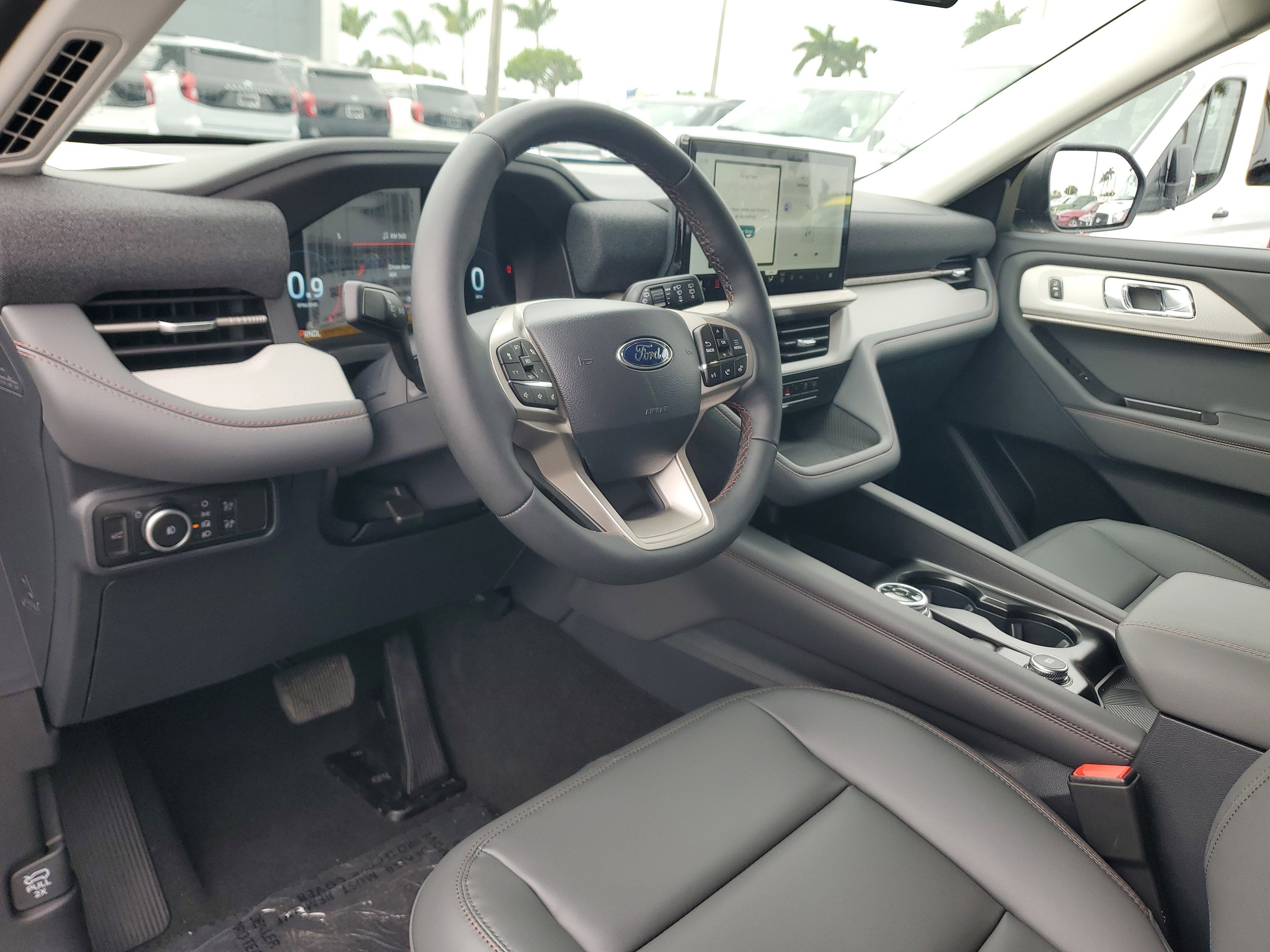 2026 Ford Explorer Active w/200A Pkg