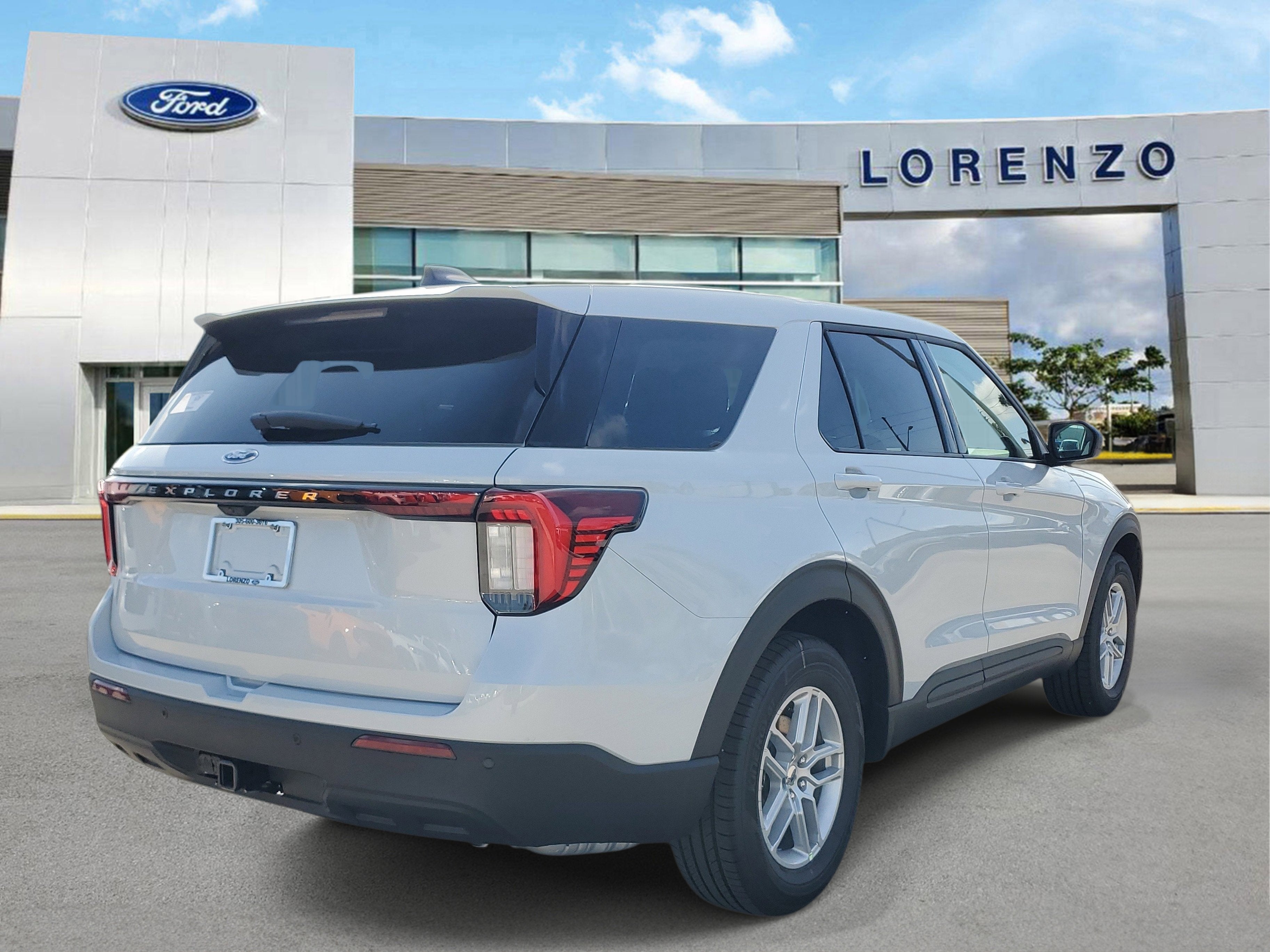 2026 Ford Explorer Active w/100A Pkg