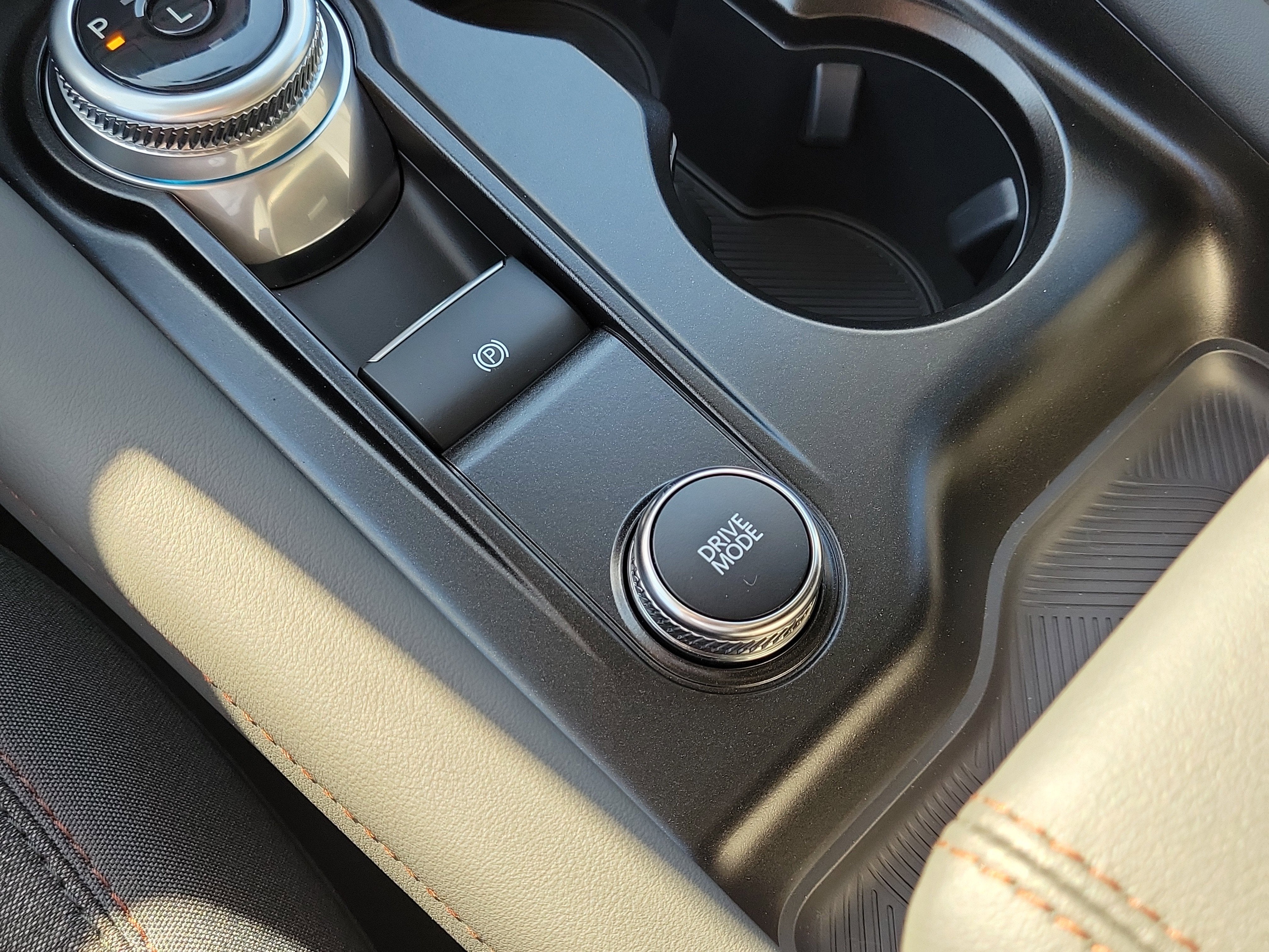 2026 Ford Explorer Active (200A)