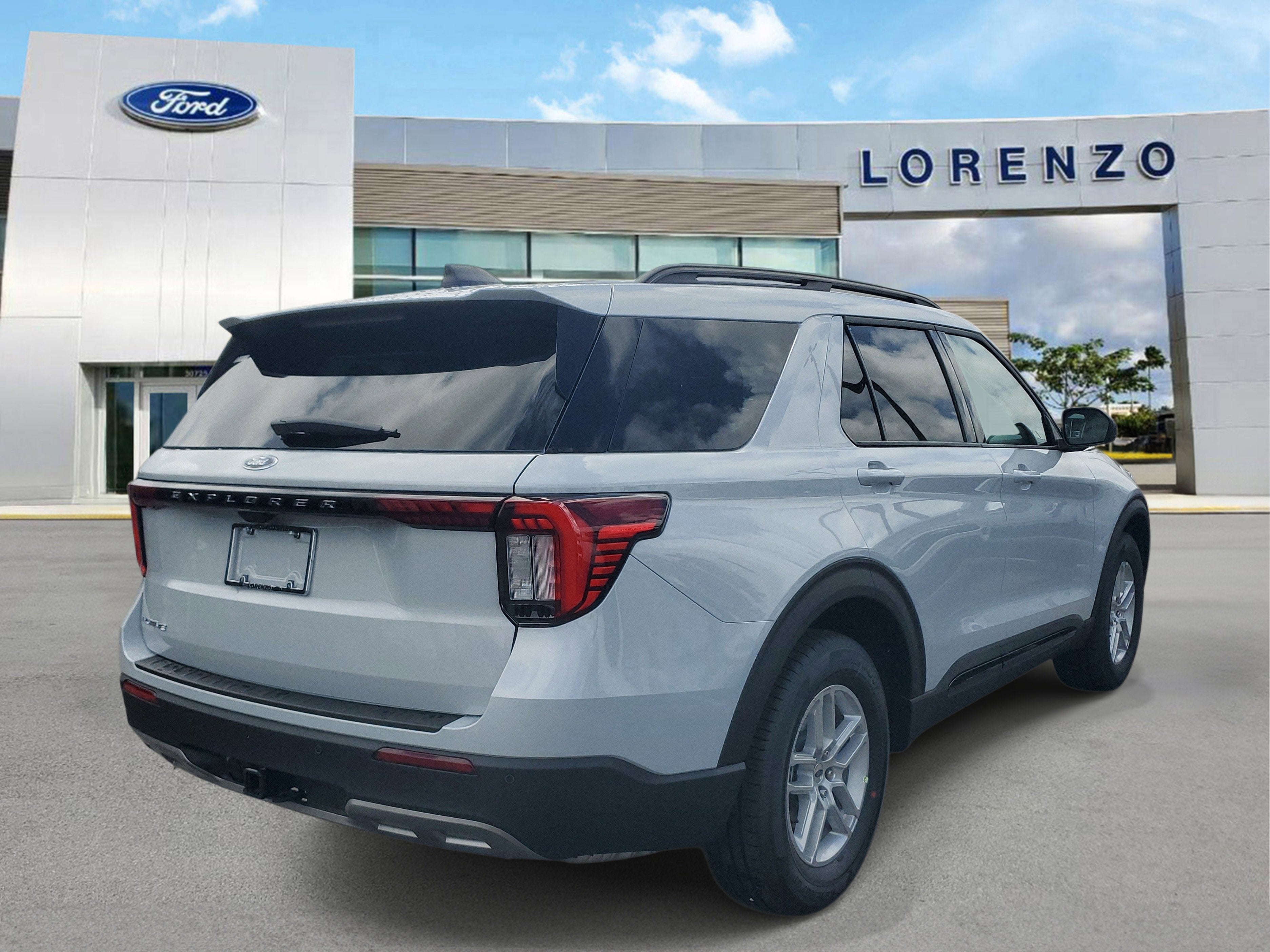 2026 Ford Explorer Active w/200A Pkg