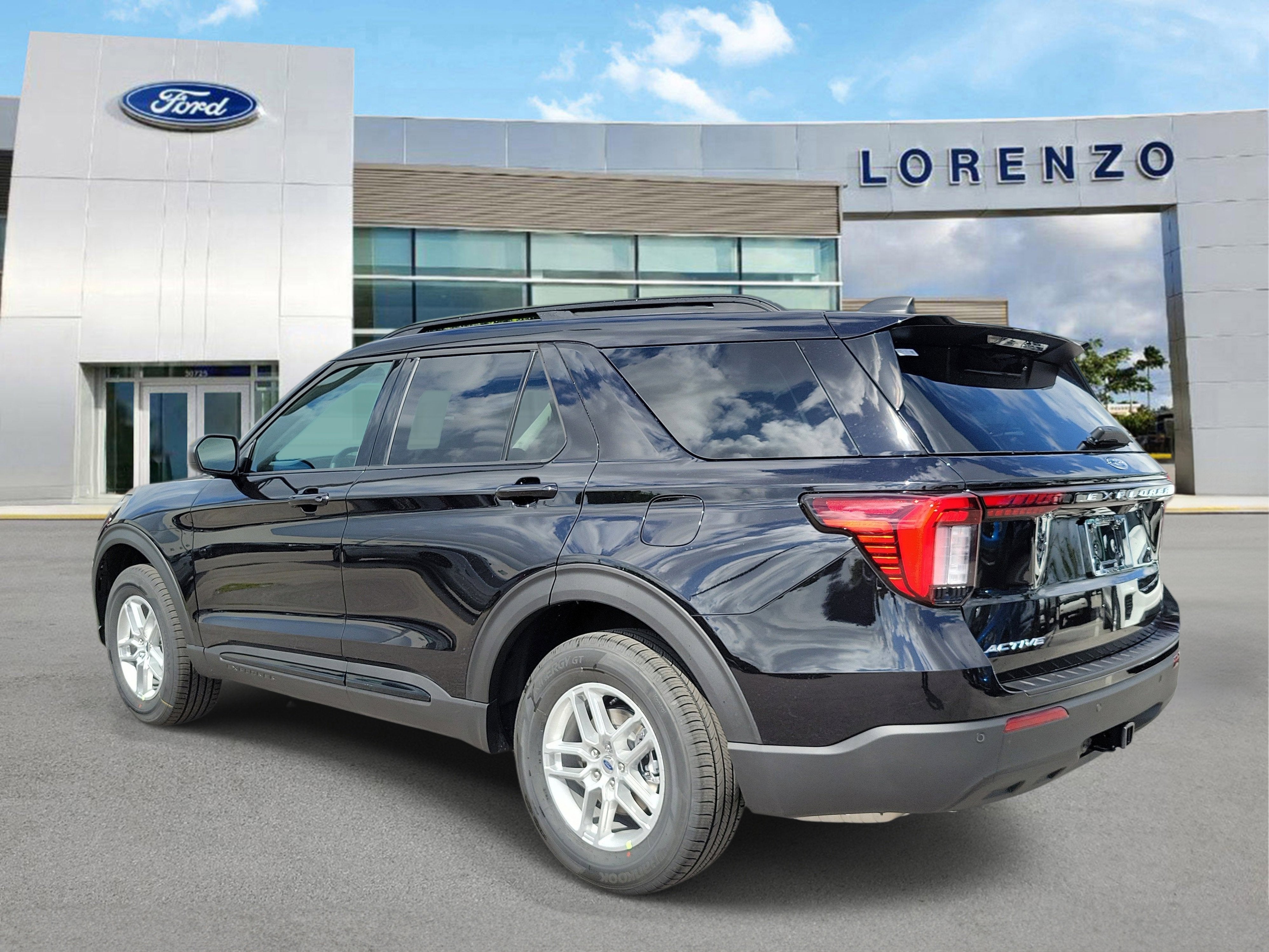 2026 Ford Explorer Active w/200A Pkg