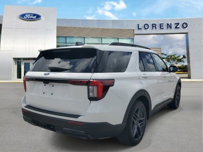 2025 Ford Explorer ST-Line