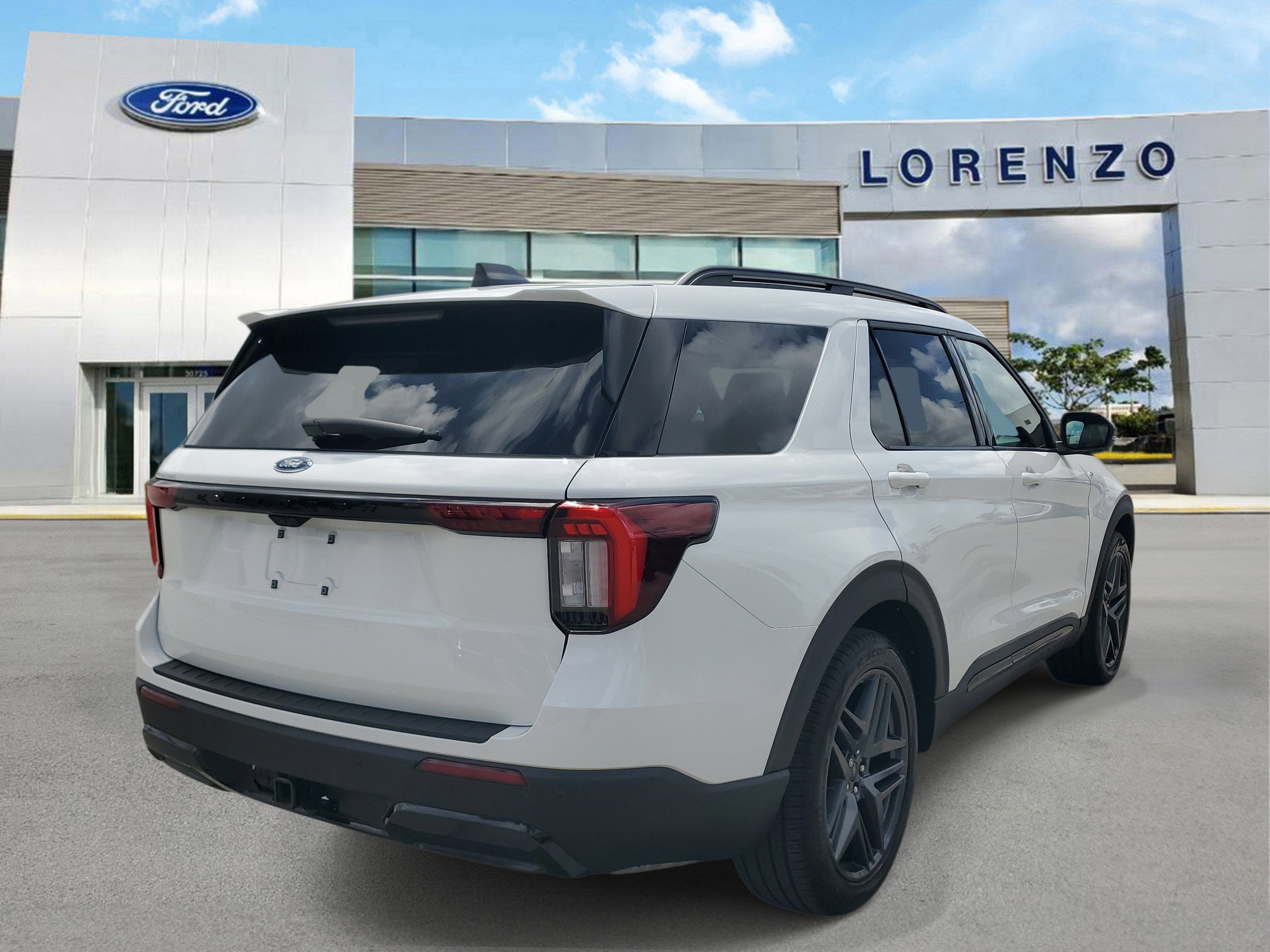 2025 Ford Explorer ST-Line