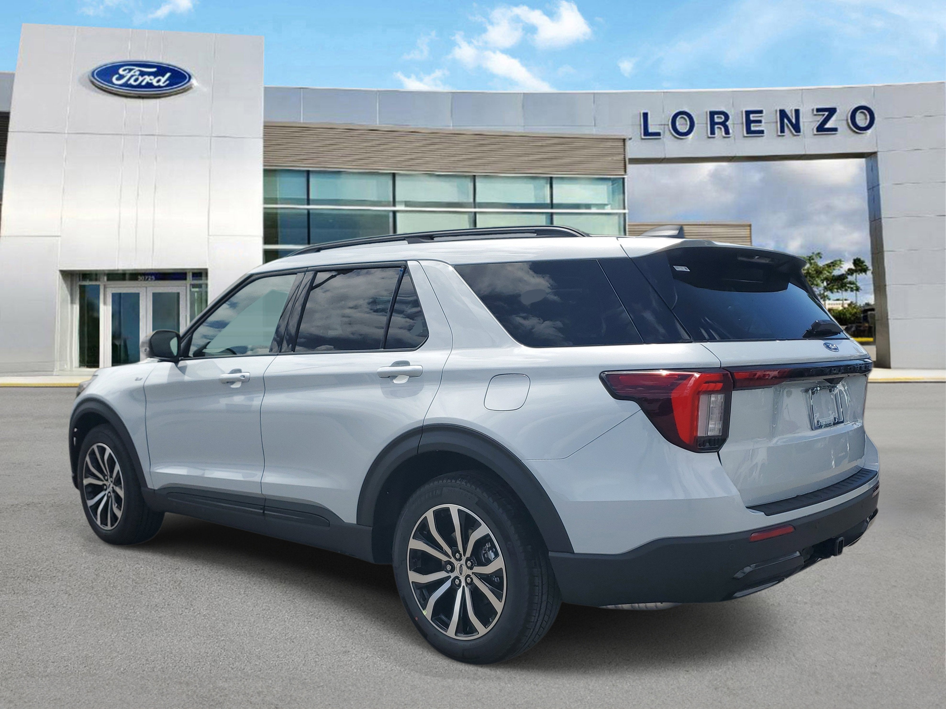 2026 Ford Explorer ST-Line